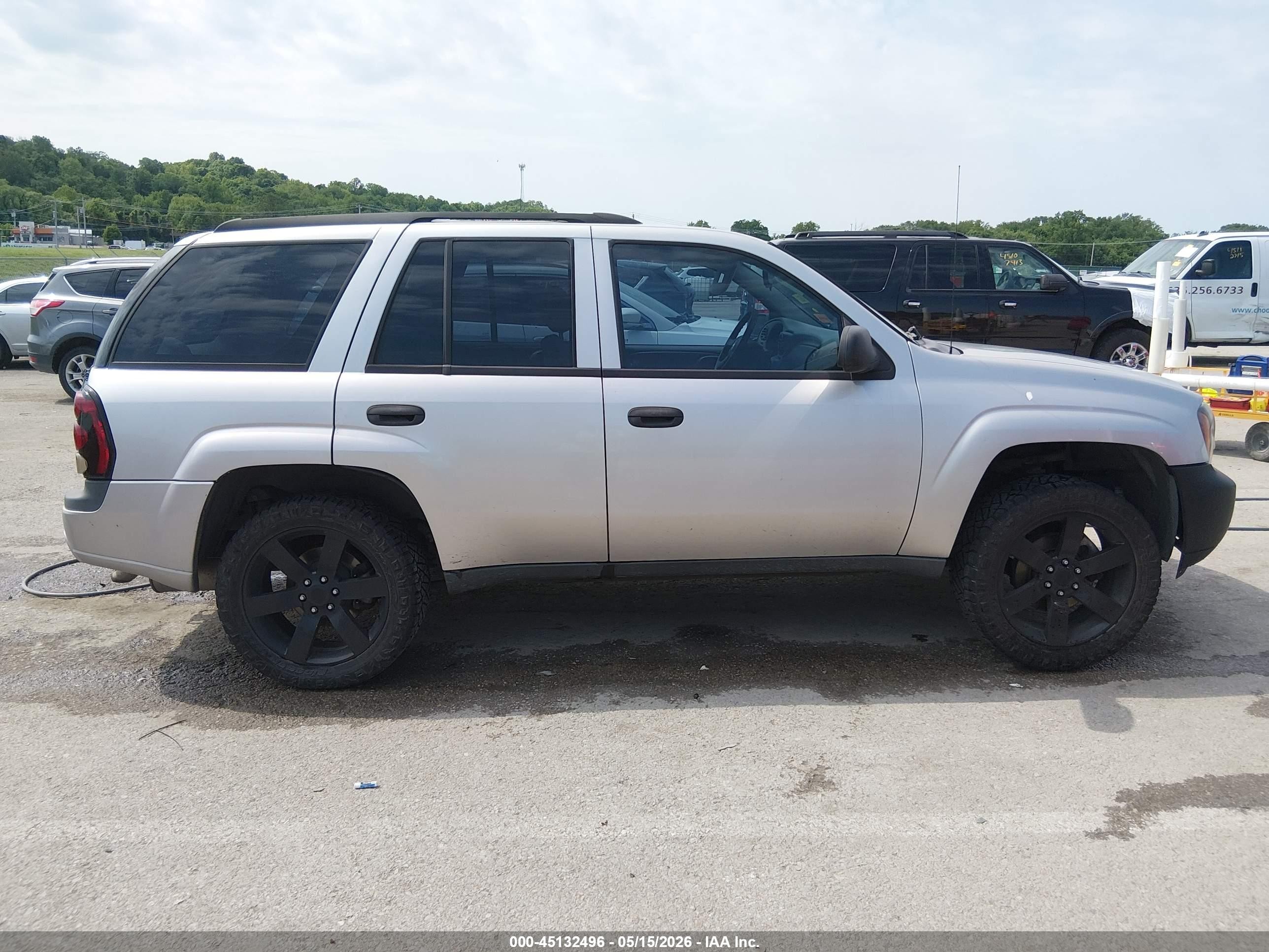 2008 Chevrolet Trailblazer Fleet Серебряный vin: 1GNET13MX82196957