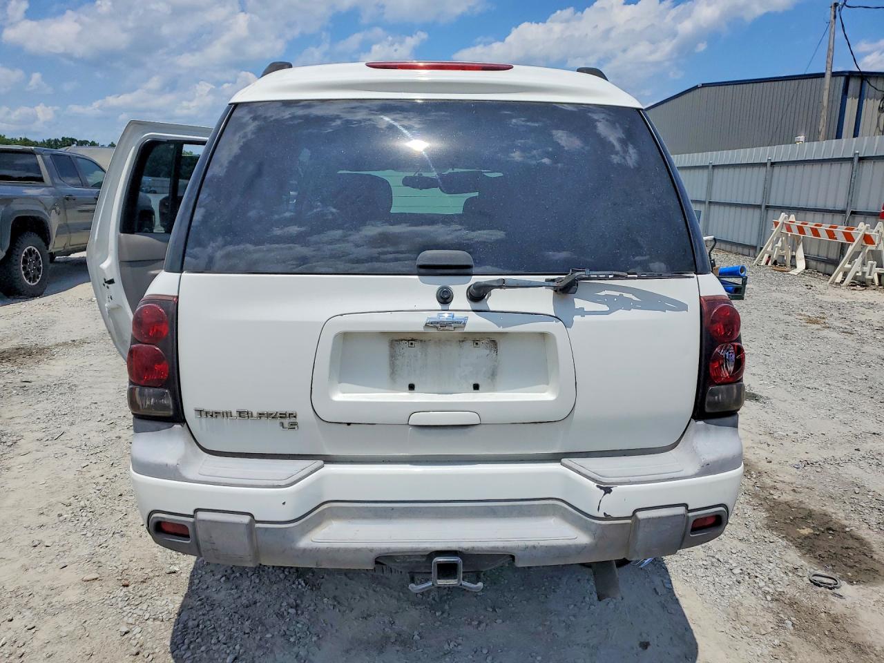 2005 Chevrolet Trailblazer Ext Ls White vin: 1GNET16S156192956