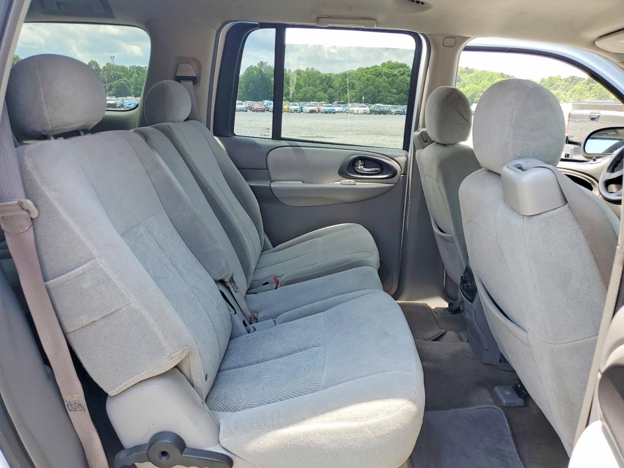 2005 Chevrolet Trailblazer Ext Ls White vin: 1GNET16S156192956