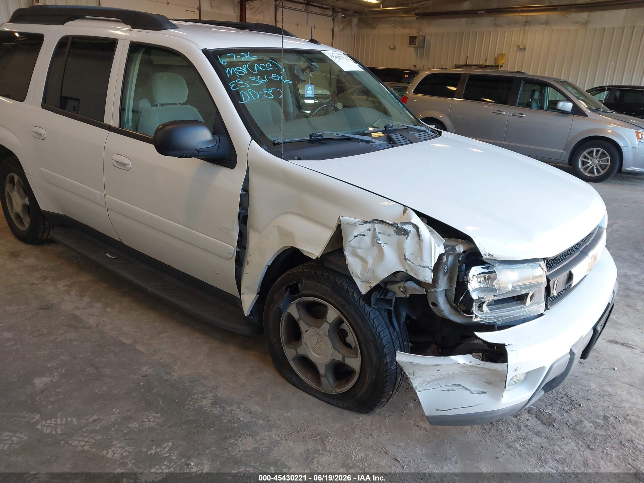2005 Chevrolet Trailblazer Ext Ls/lt White vin: 1GNET16S656200288