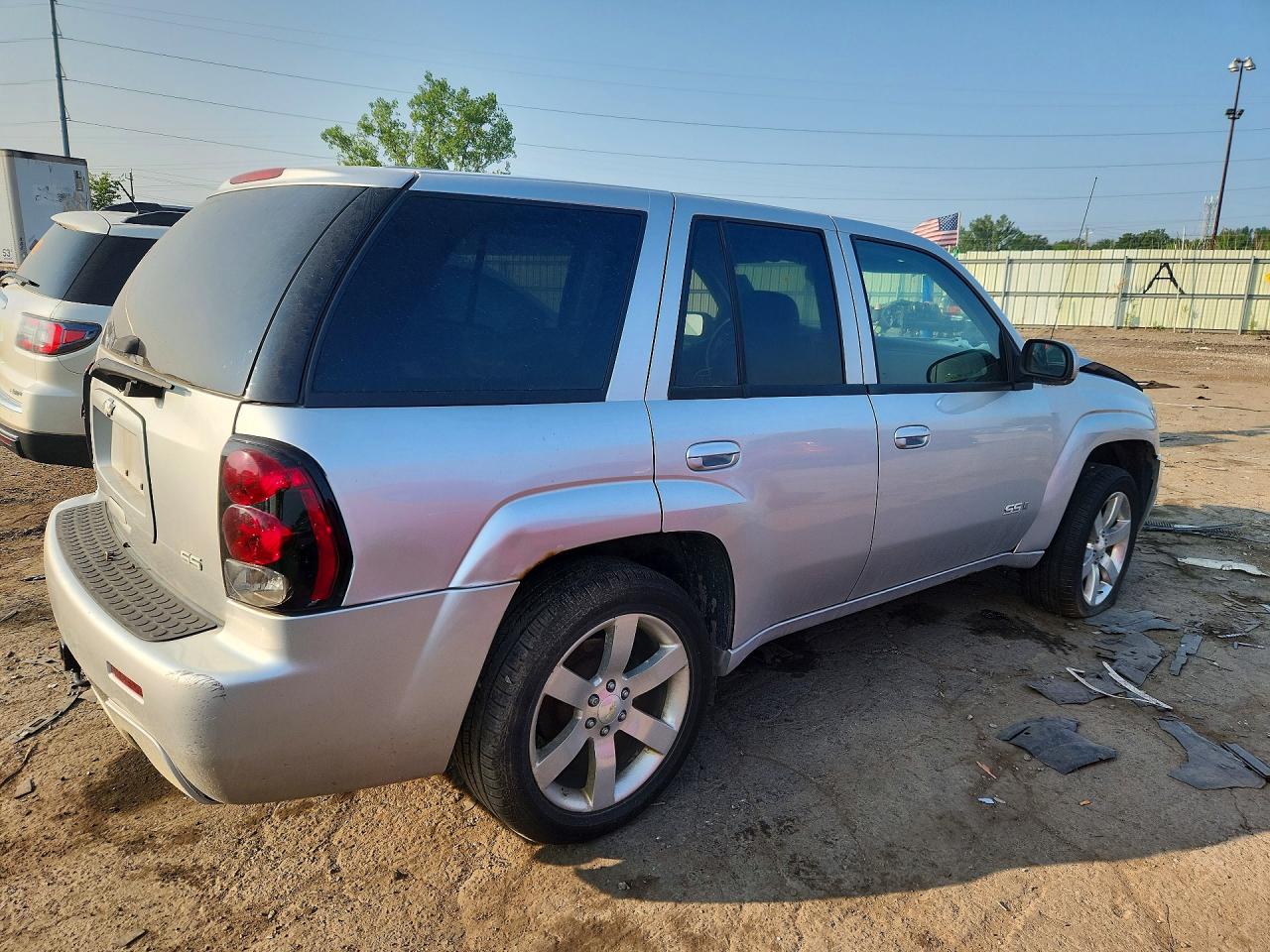 2009 Chevrolet Trailblazer Ss Серебряный vin: 1GNET53H892129057