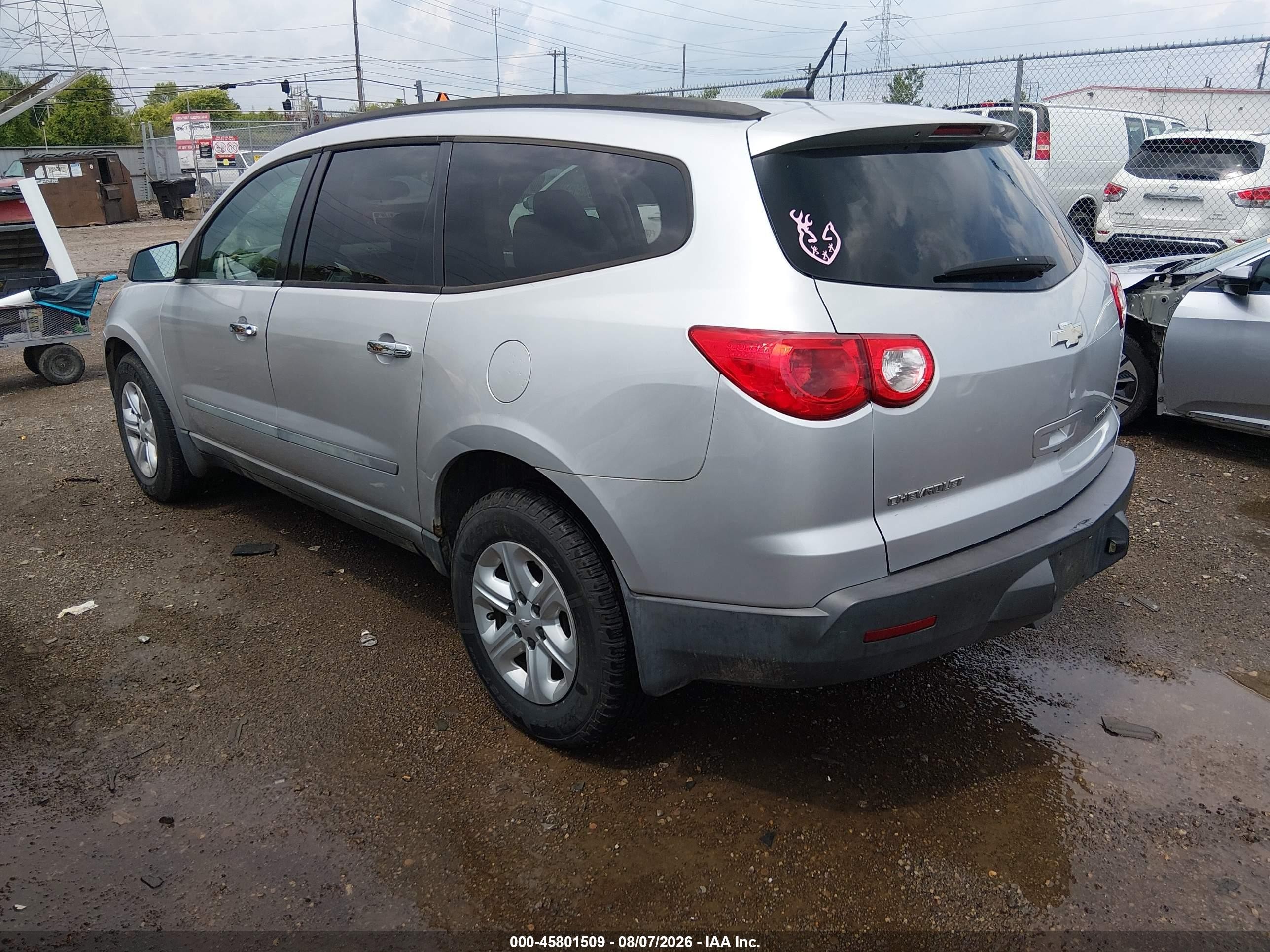 2009 Chevrolet Traverse Ls Silver vin: 1GNEV13D39S176450