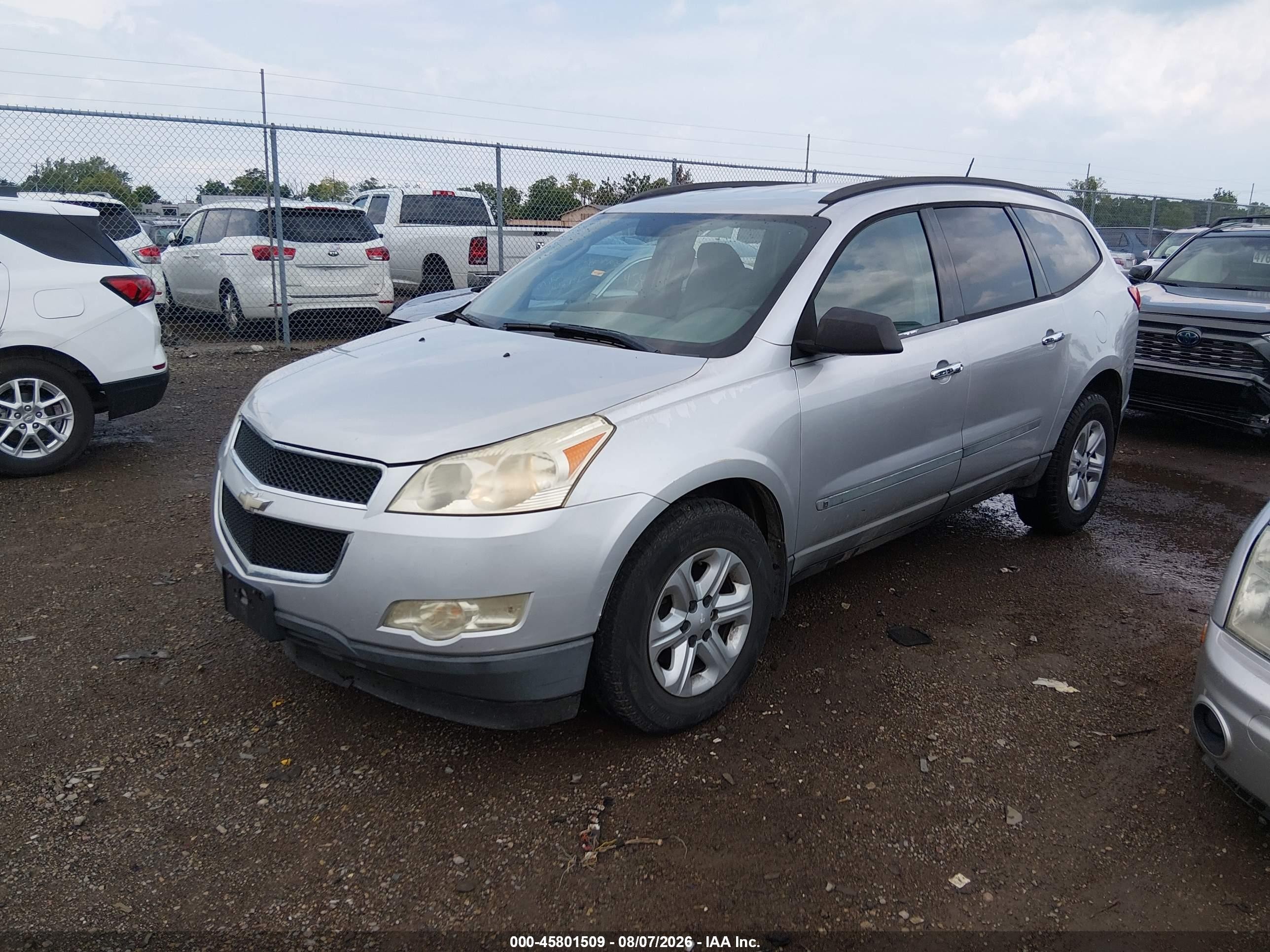 2009 Chevrolet Traverse Ls Silver vin: 1GNEV13D39S176450