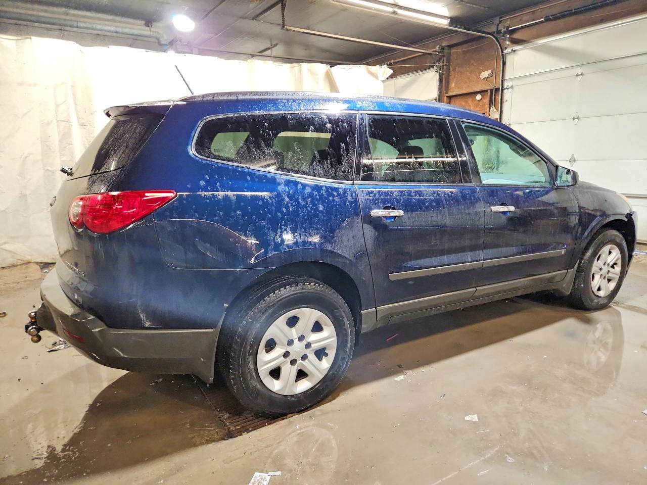 2009 Chevrolet Traverse Ls Blue vin: 1GNEV13D79S132502