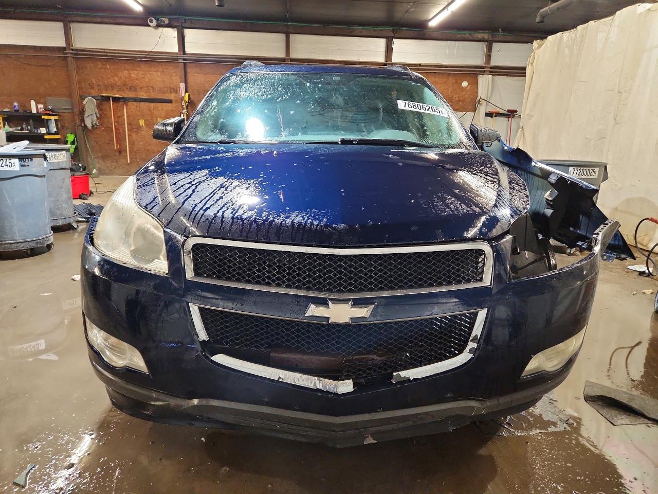 2009 Chevrolet Traverse Ls Blue vin: 1GNEV13D79S132502