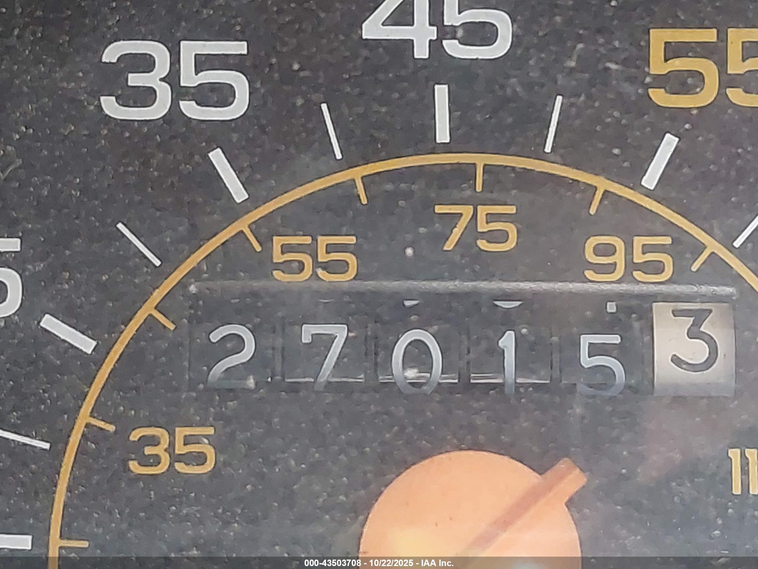 1989 Chevrolet Suburban V1500 Белый vin: 1GNEV16K1KF137333