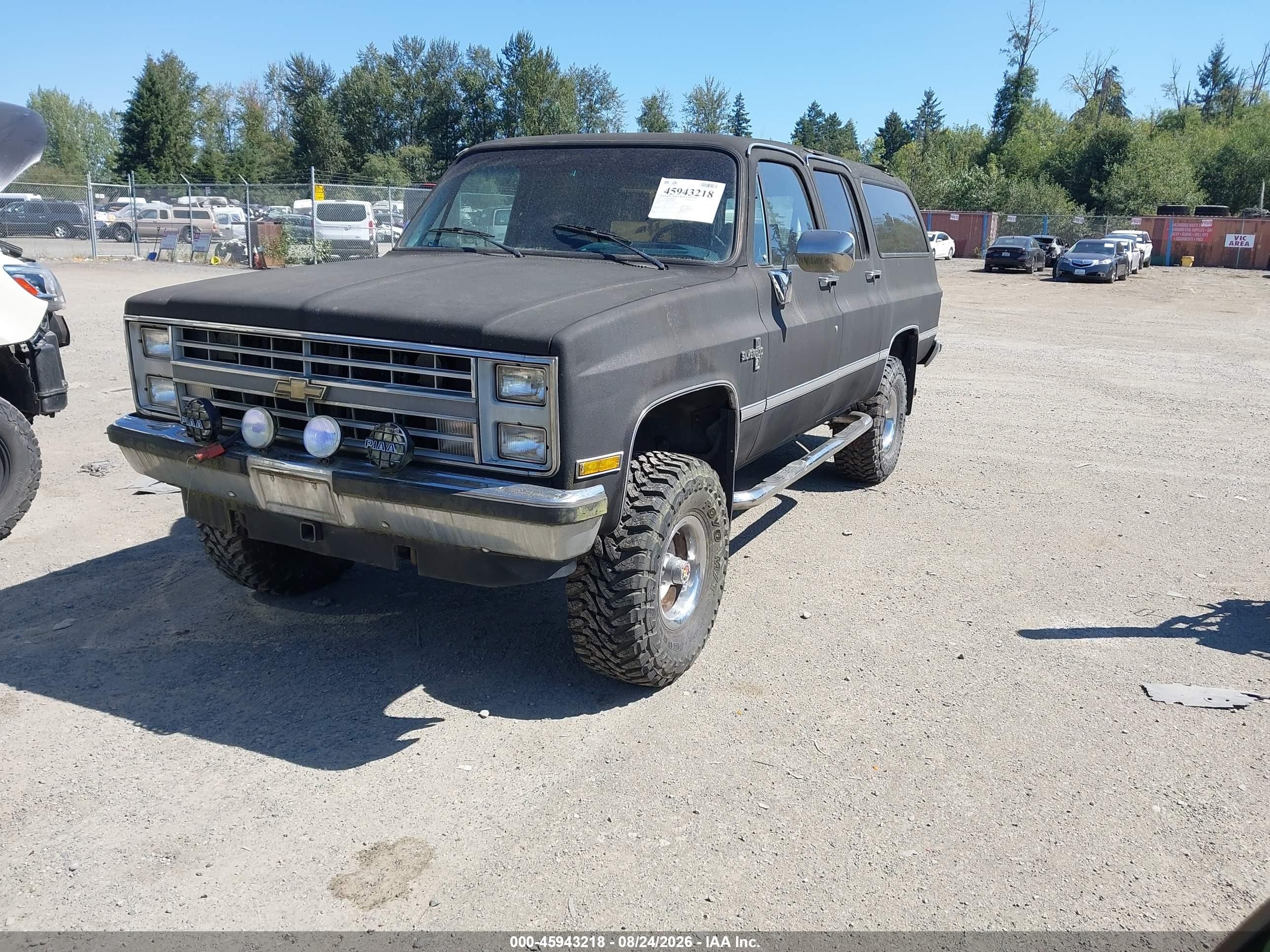 1987 Chevrolet Suburban V10 Черный vin: 1GNEV16K2HF177395