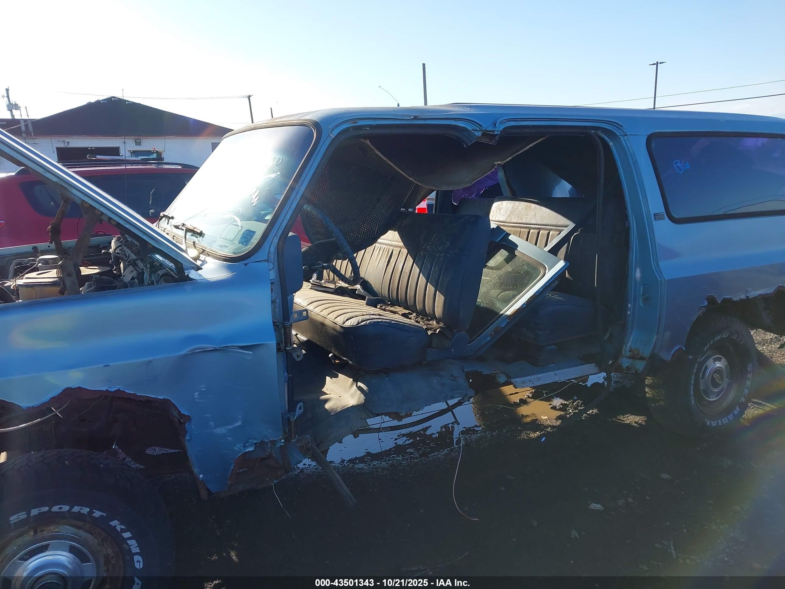 1991 Chevrolet Suburban V1500 Blue vin: 1GNEV16K2MF131141