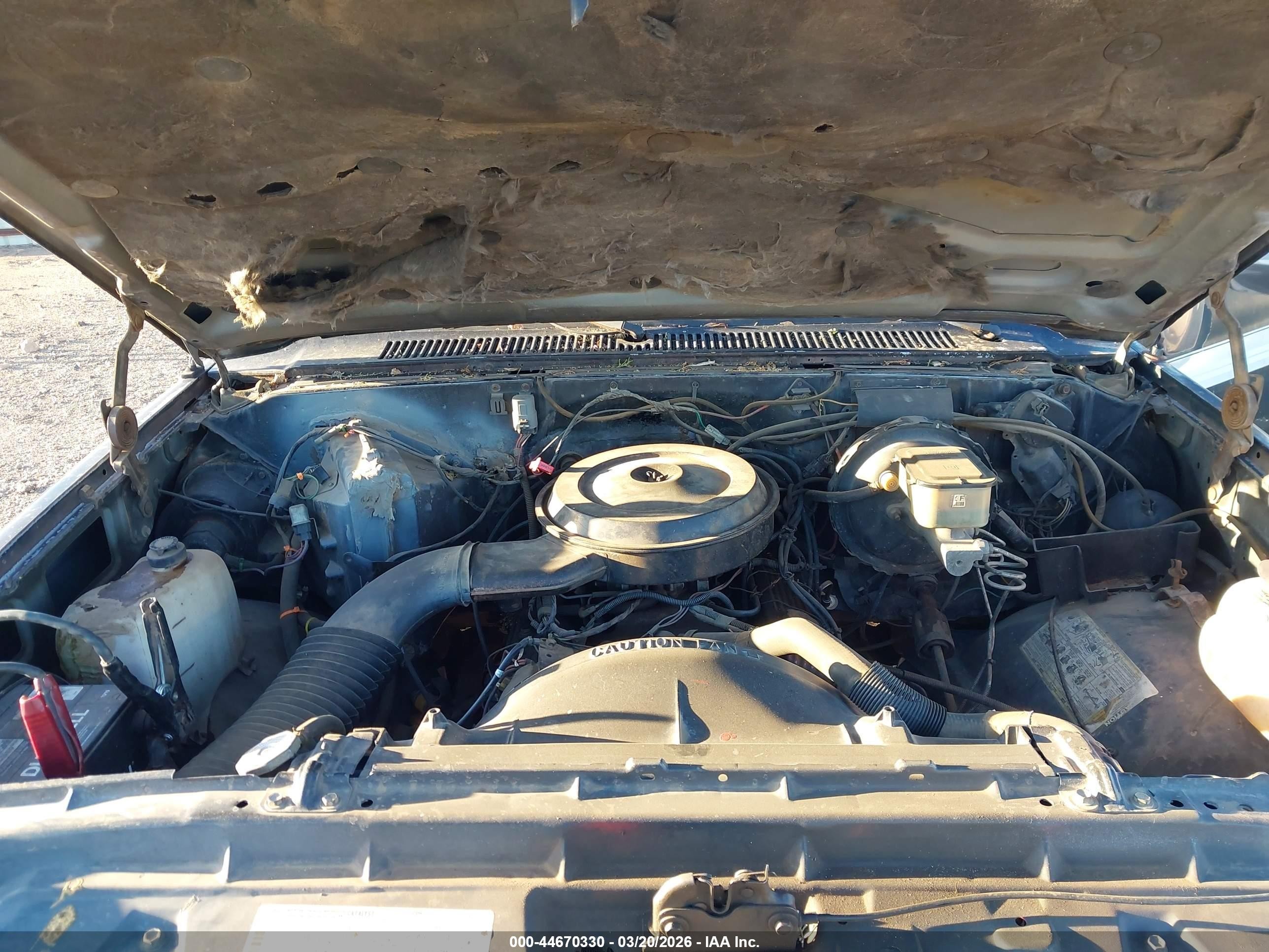 1988 Chevrolet Suburban V10 Blue vin: 1GNEV16K5JF176215