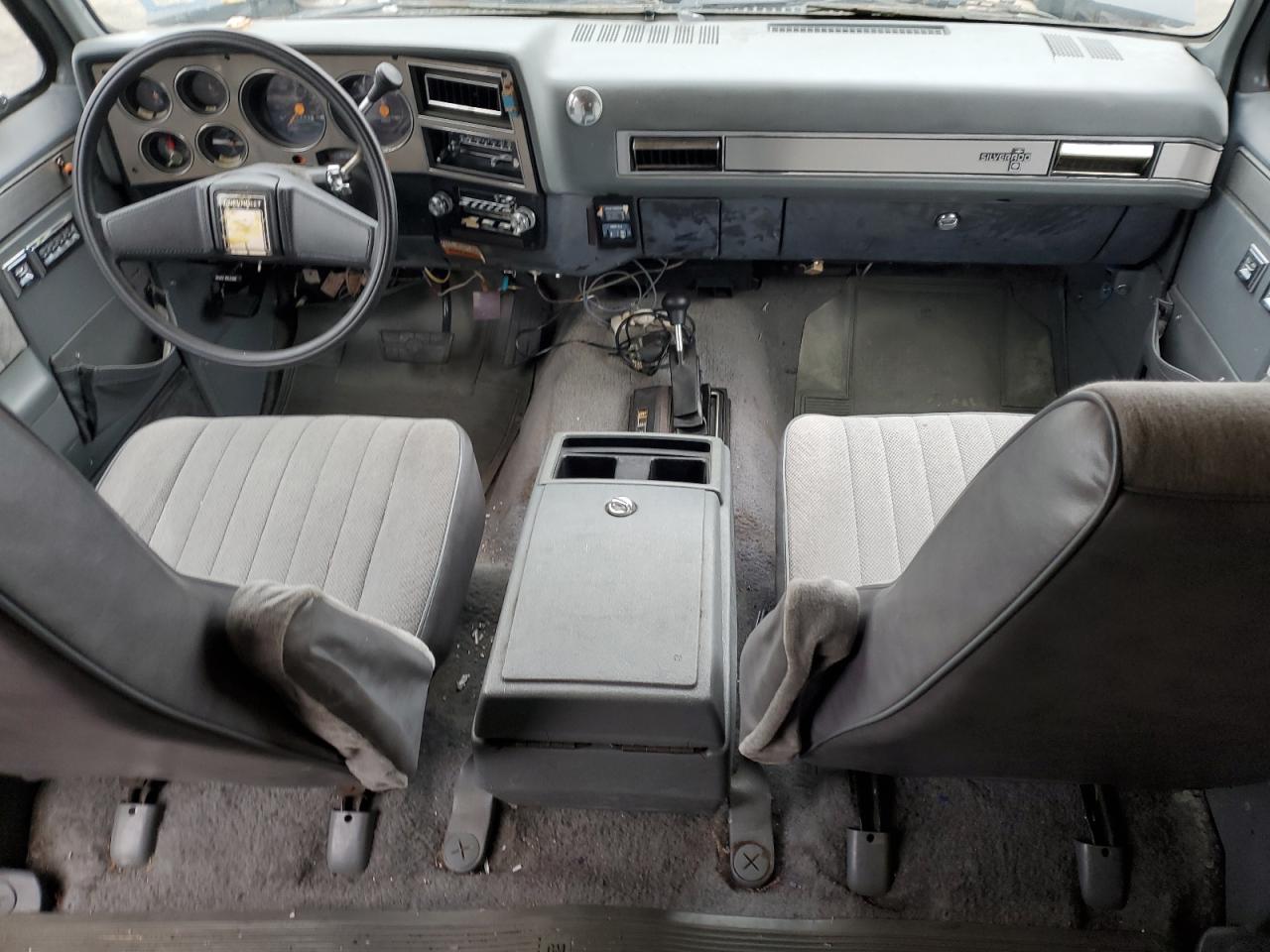 1987 Chevrolet Suburban V10 Blue vin: 1GNEV16K7HF132095