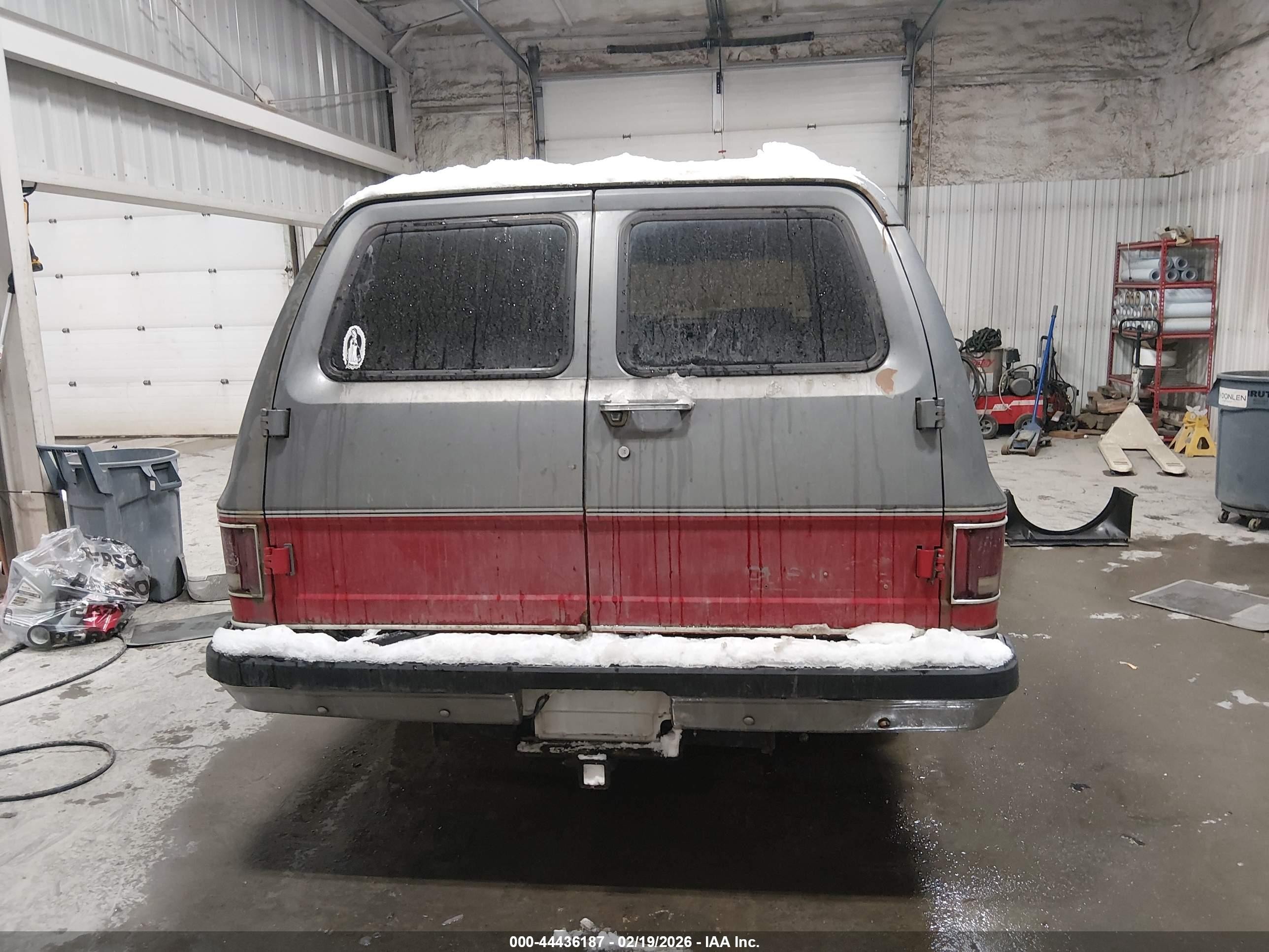1989 Chevrolet Suburban V1500 Gray vin: 1GNEV16K9KF150671
