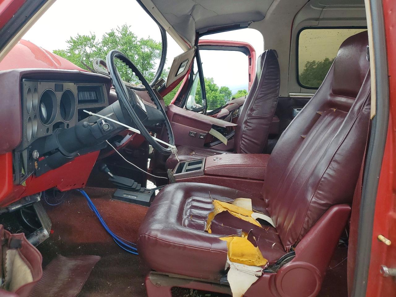 1987 Chevrolet Blazer V10 Красный vin: 1GNEV18C1HF145186