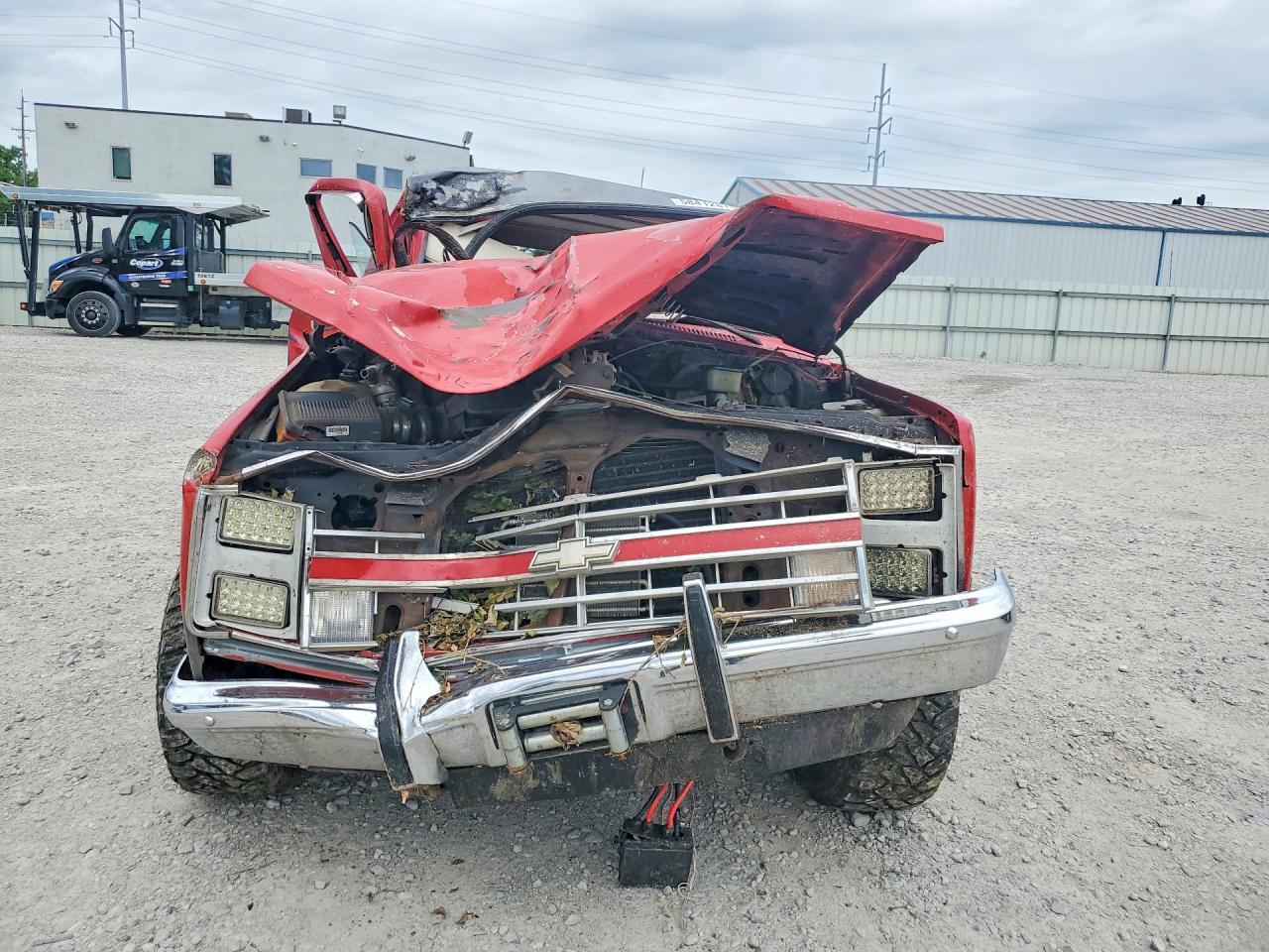 1987 Chevrolet Blazer V10 Красный vin: 1GNEV18C1HF145186