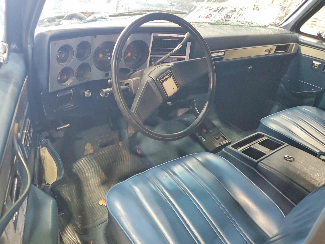 1987 Chevrolet Blazer V10 Blue vin: 1GNEV18K1HF189342
