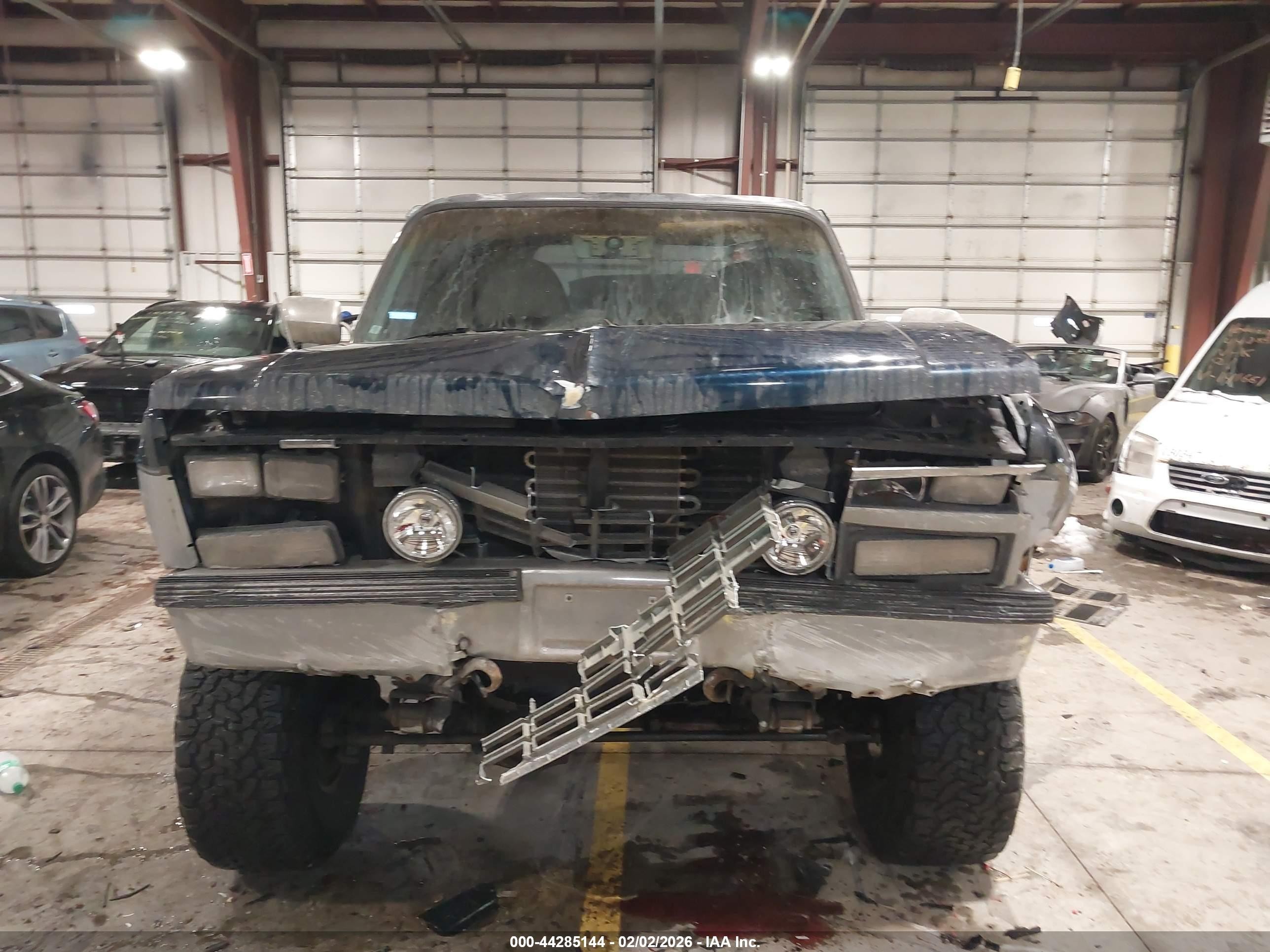 1989 Chevrolet Blazer V10 Blue vin: 1GNEV18K2KF109456