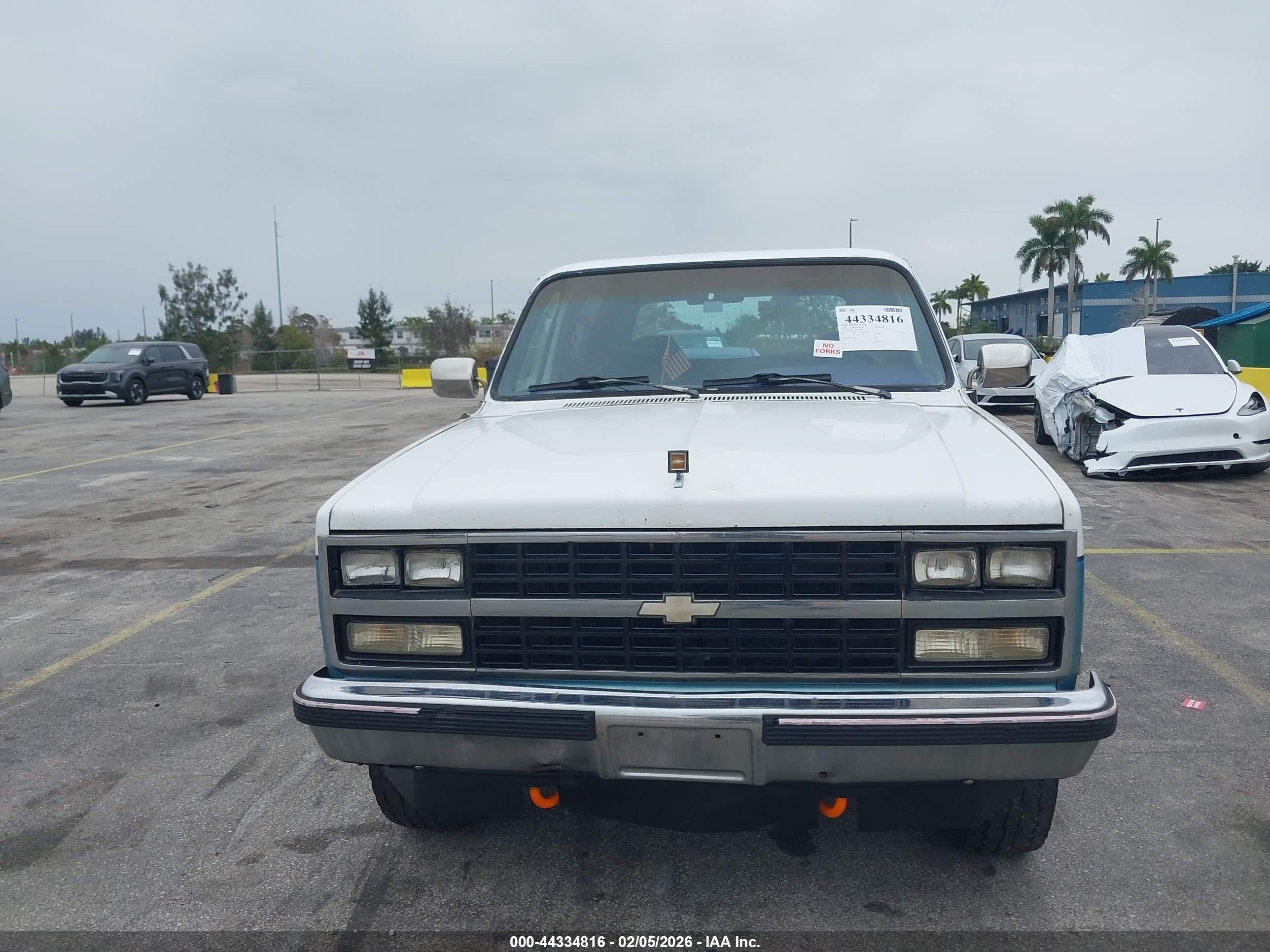 1989 Chevrolet Blazer V10 White vin: 1GNEV18K3KF160447