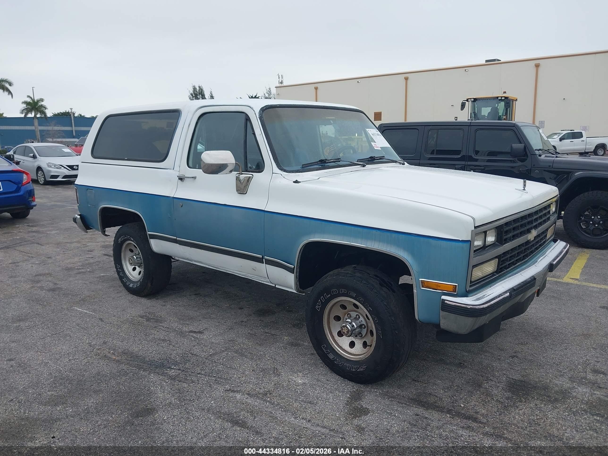 1989 Chevrolet Blazer V10 White vin: 1GNEV18K3KF160447