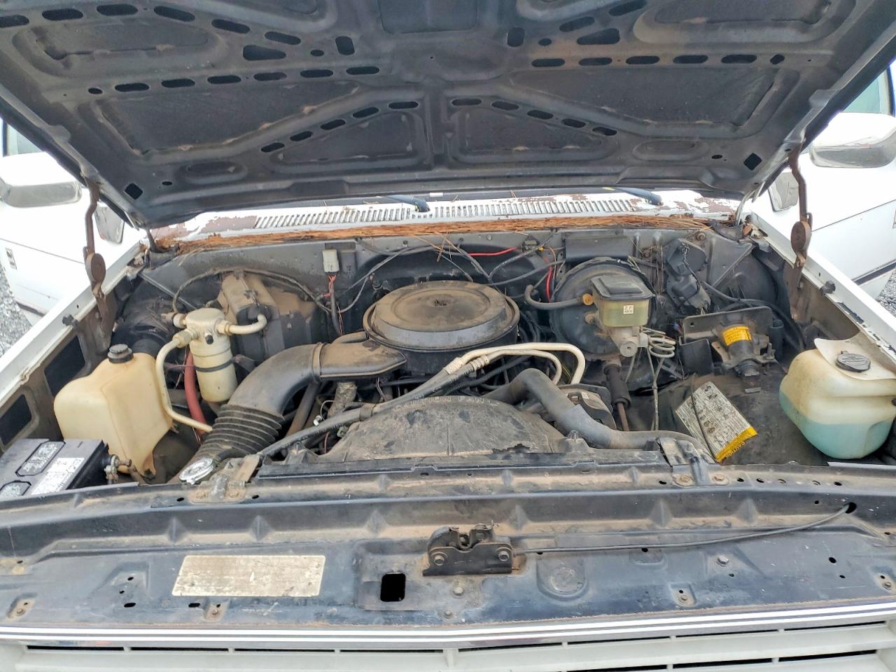 1987 Chevrolet Blazer V10 White vin: 1GNEV18K5HF179719