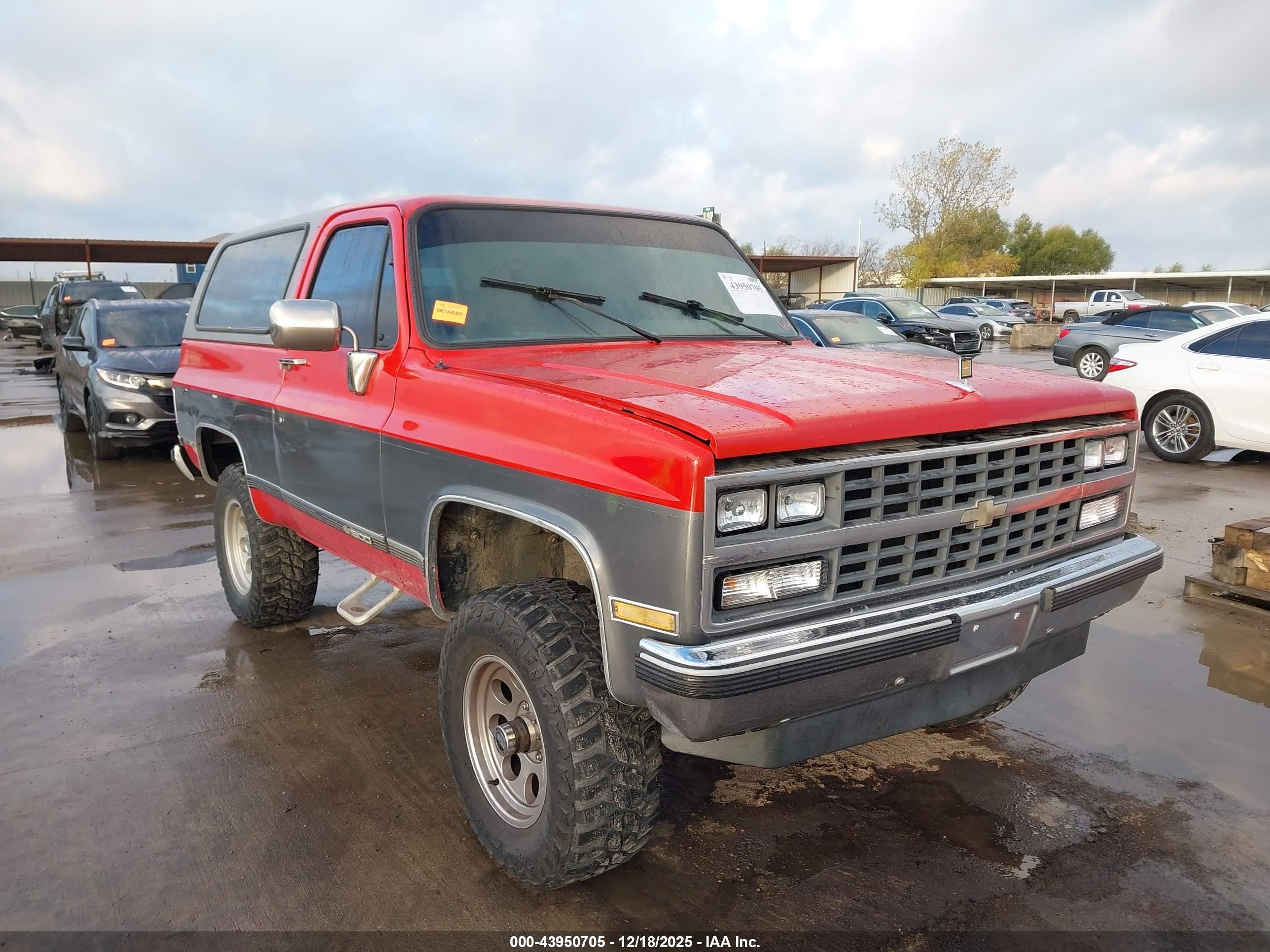 1989 Chevrolet Blazer V10 Red vin: 1GNEV18K6KF123473