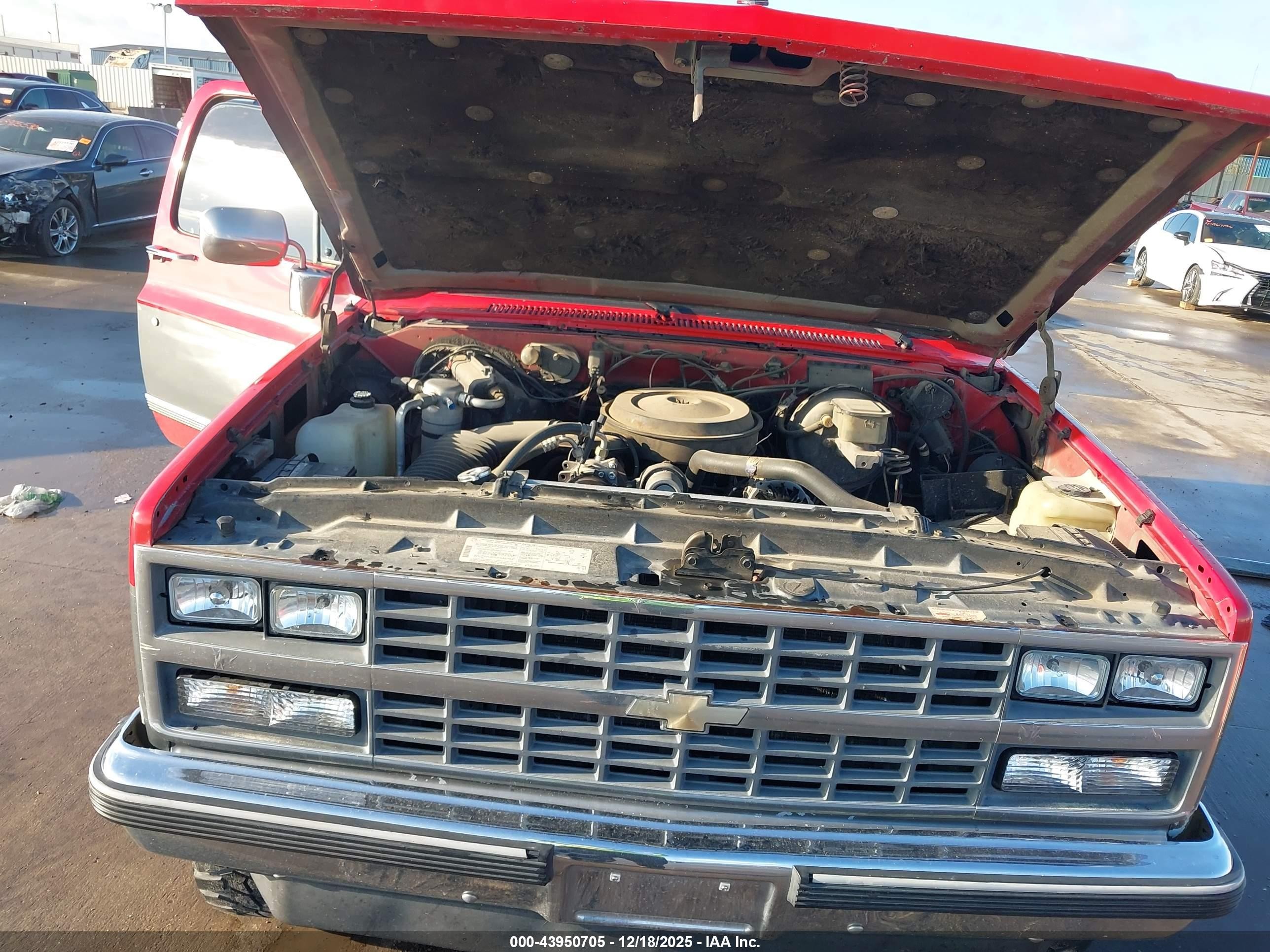 1989 Chevrolet Blazer V10 Red vin: 1GNEV18K6KF123473
