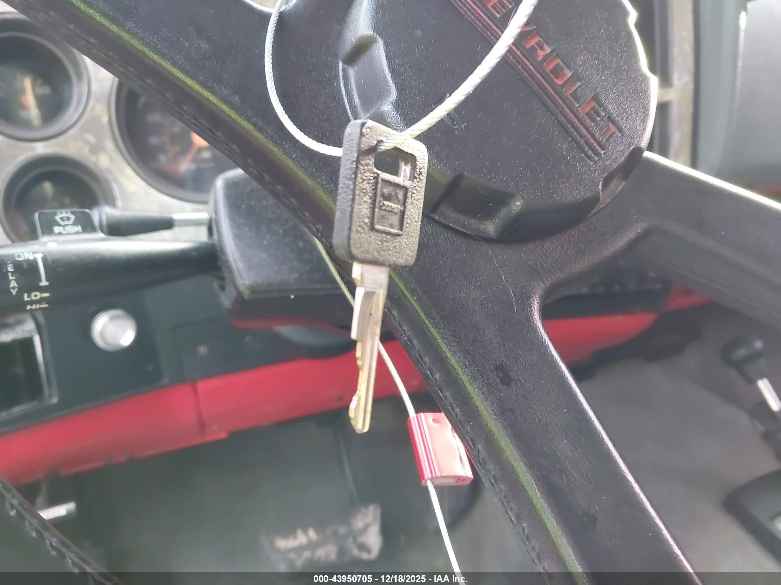 1989 Chevrolet Blazer V10 Red vin: 1GNEV18K6KF123473