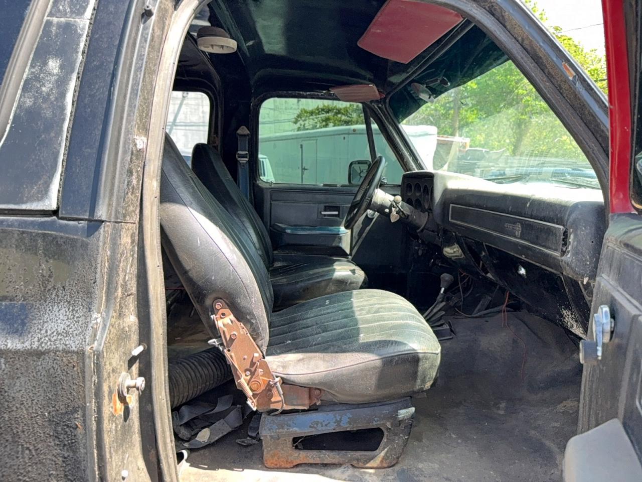 1988 Chevrolet Blazer V10 Black vin: 1GNEV18K7JF186175