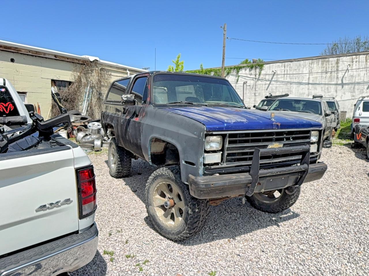 1988 Chevrolet Blazer V10 Black vin: 1GNEV18K7JF186175