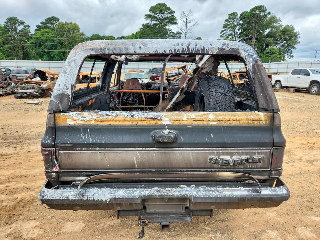 1988 Chevrolet Blazer V10 Burn vin: 1GNEV18K8JF133758