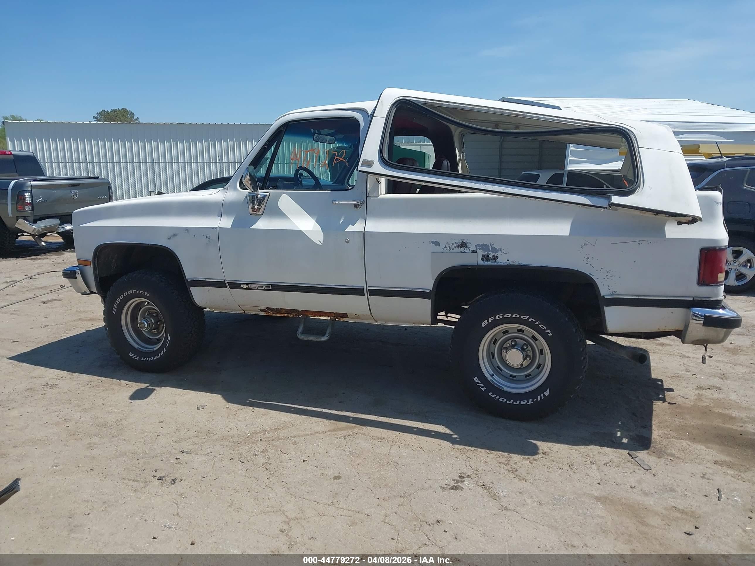 1989 Chevrolet Blazer V10 White vin: 1GNEV18K9KF176362