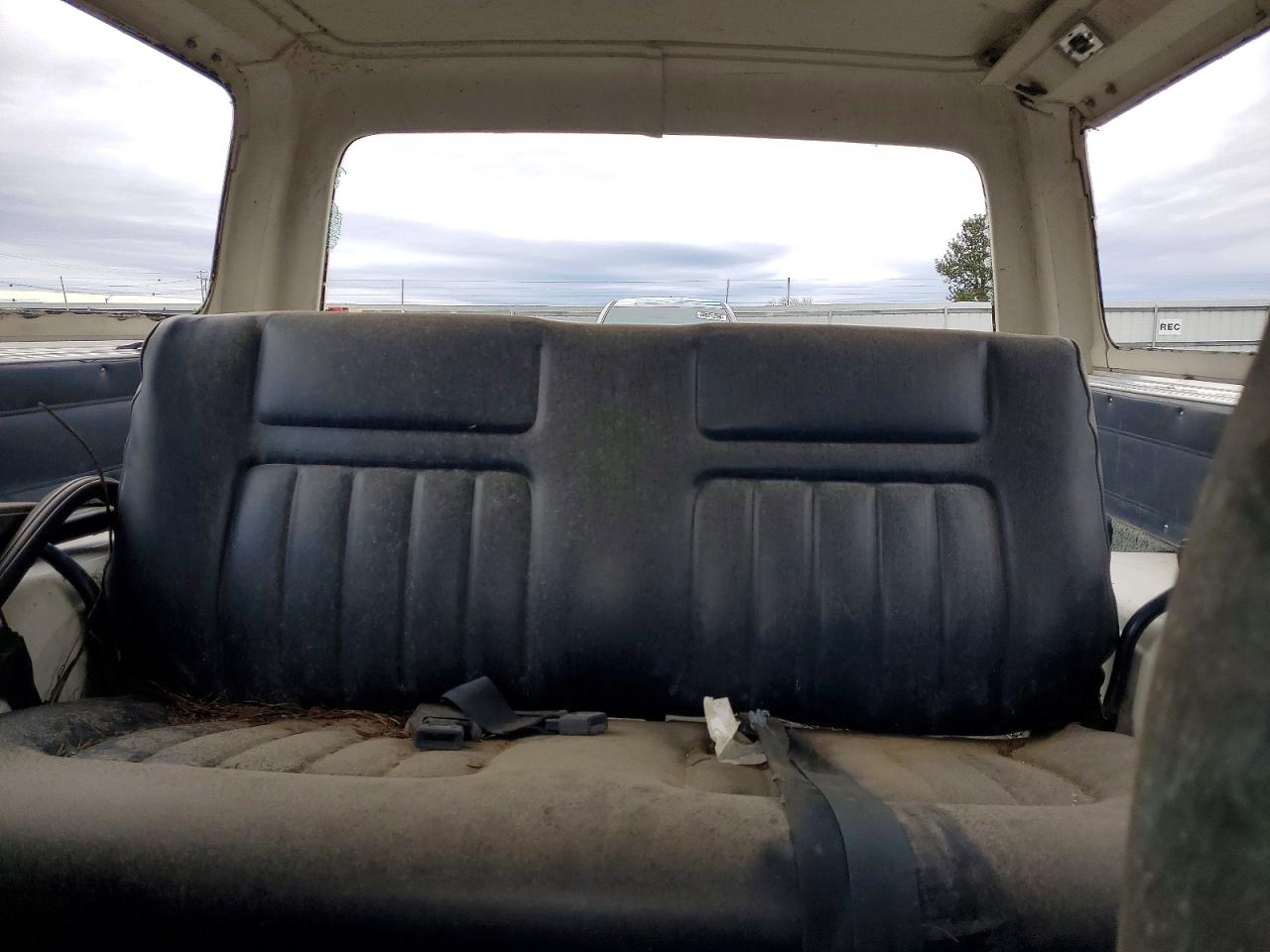 1989 Chevrolet Blazer V10 White vin: 1GNEV18K9KF180072