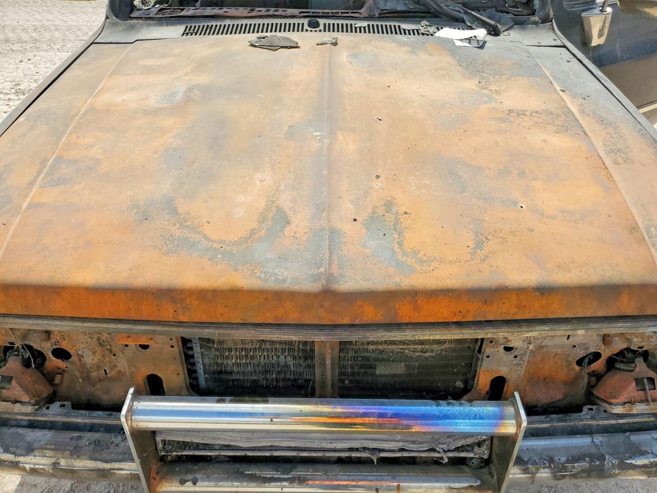 1987 Chevrolet Blazer V10 Burn vin: 1GNEV18KXHF171096