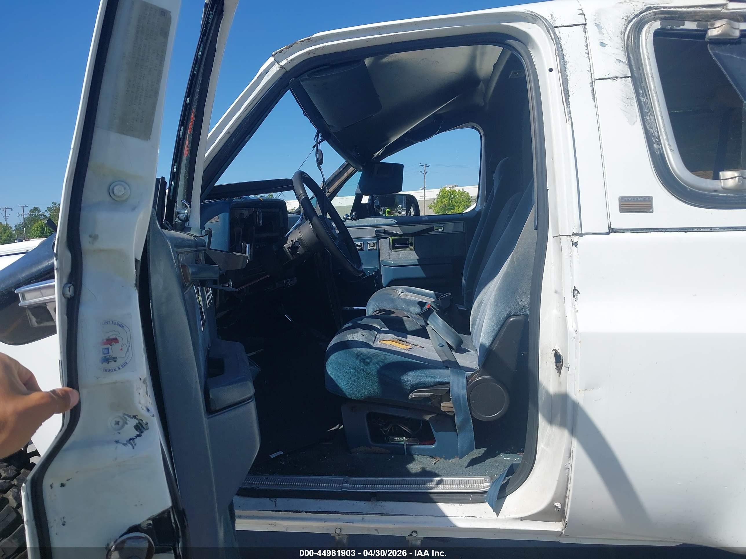 1991 Chevrolet Blazer V10 White vin: 1GNEV18KXMF113385