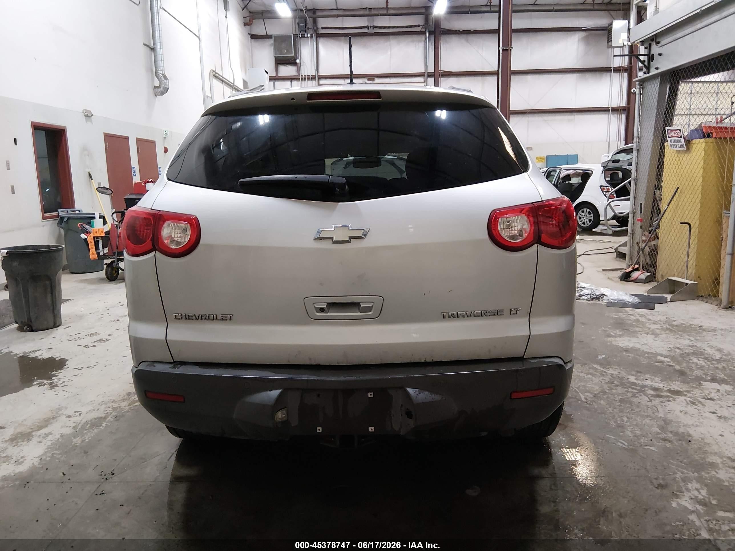 2009 Chevrolet Traverse Lt Silver vin: 1GNEV23D19S114647
