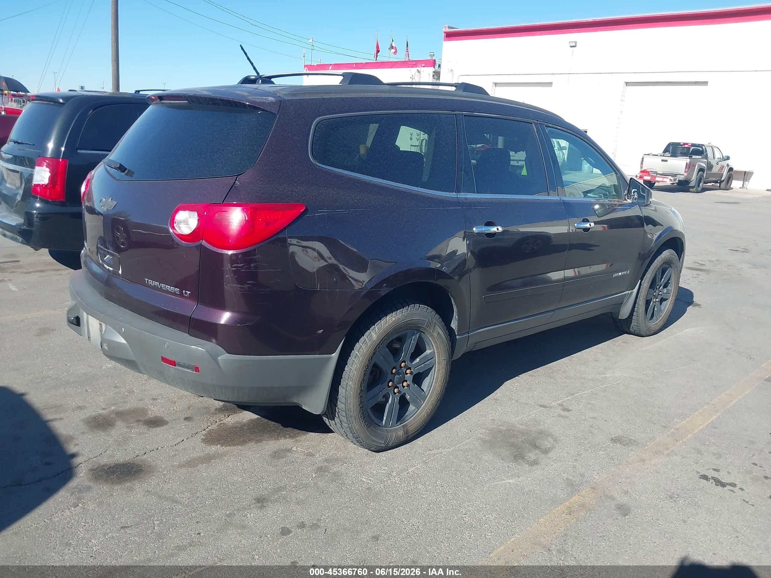 2009 Chevrolet Traverse Lt Red vin: 1GNEV23D19S127429