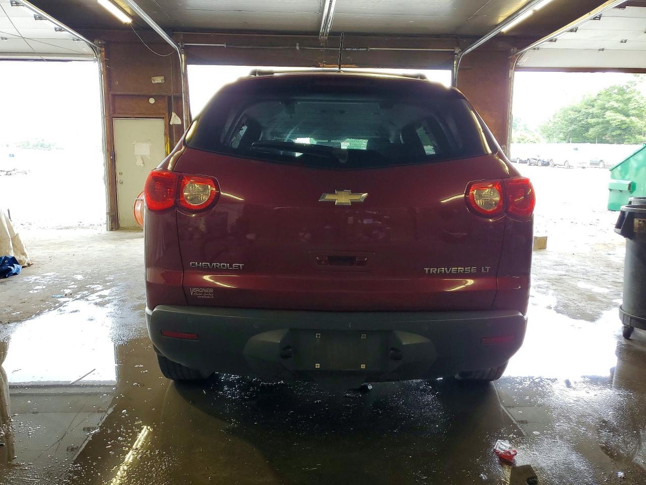 2009 Chevrolet Traverse Lt Red vin: 1GNEV23D19S158910