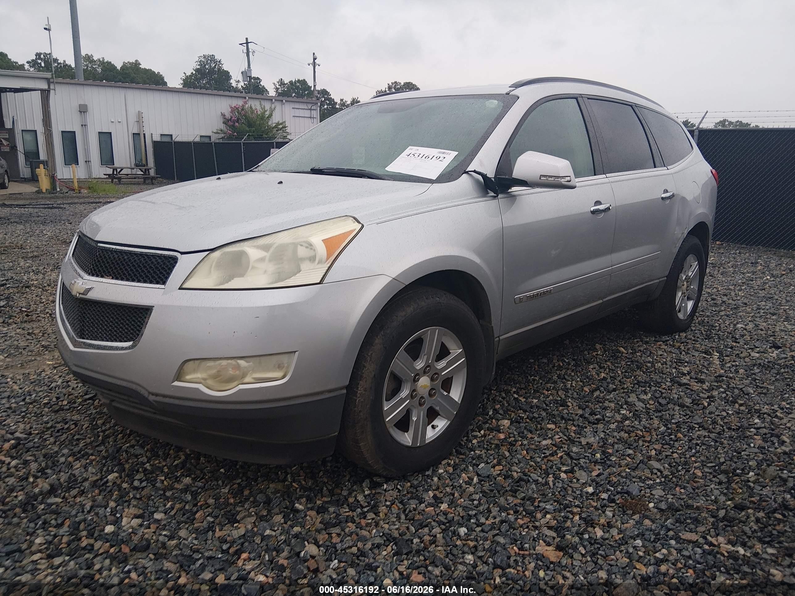 2009 Chevrolet Traverse Lt Silver vin: 1GNEV23D39S148010