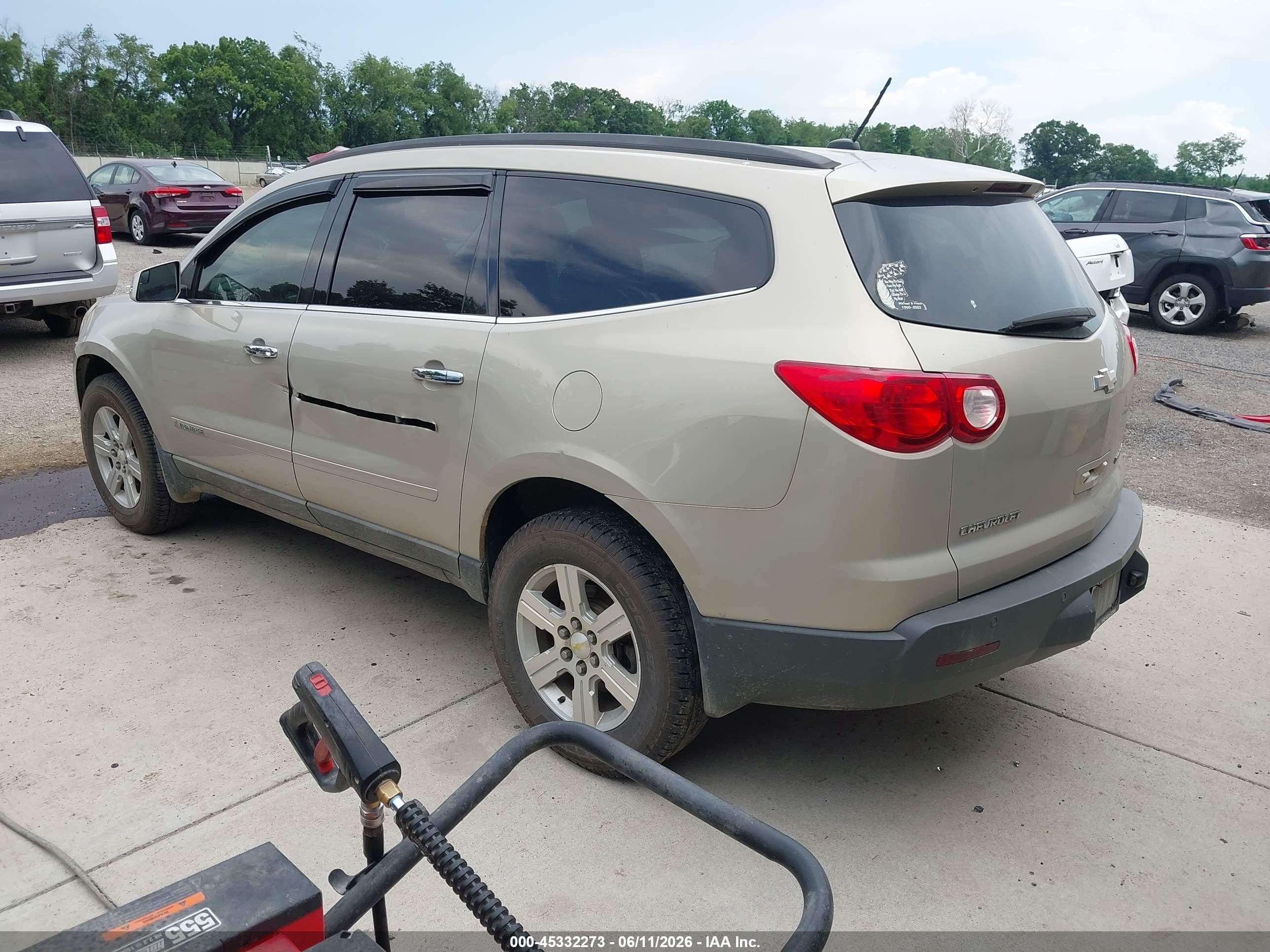 2009 Chevrolet Traverse Lt Gold vin: 1GNEV23D69S147627