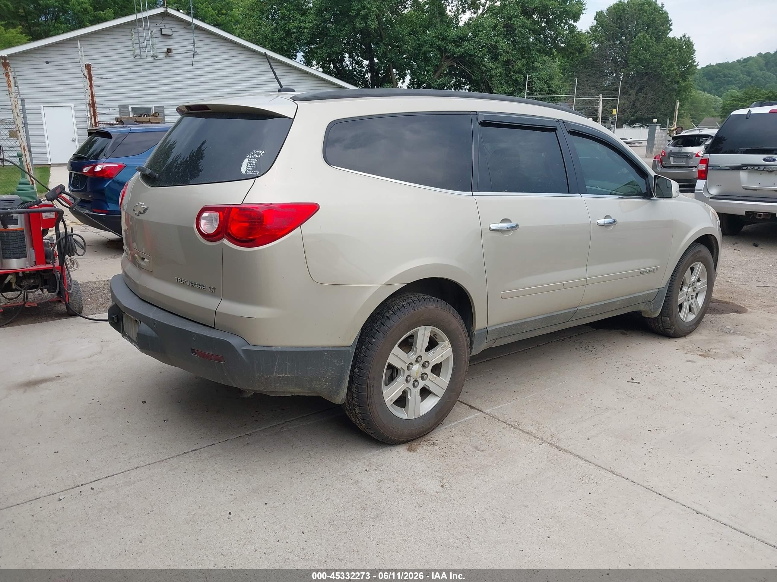 2009 Chevrolet Traverse Lt Gold vin: 1GNEV23D69S147627