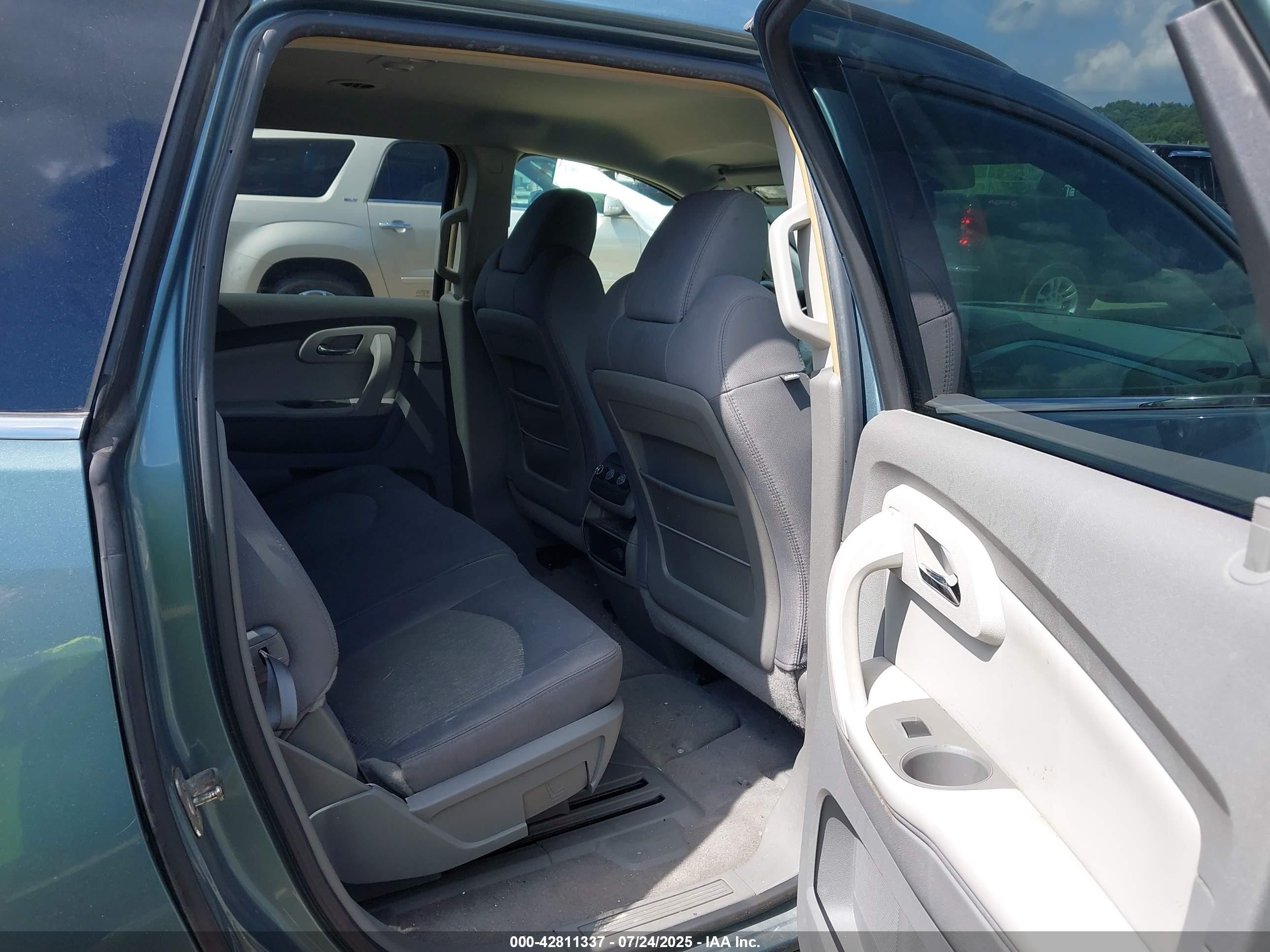 2009 Chevrolet Traverse Lt Blue vin: 1GNEV23D79S109050