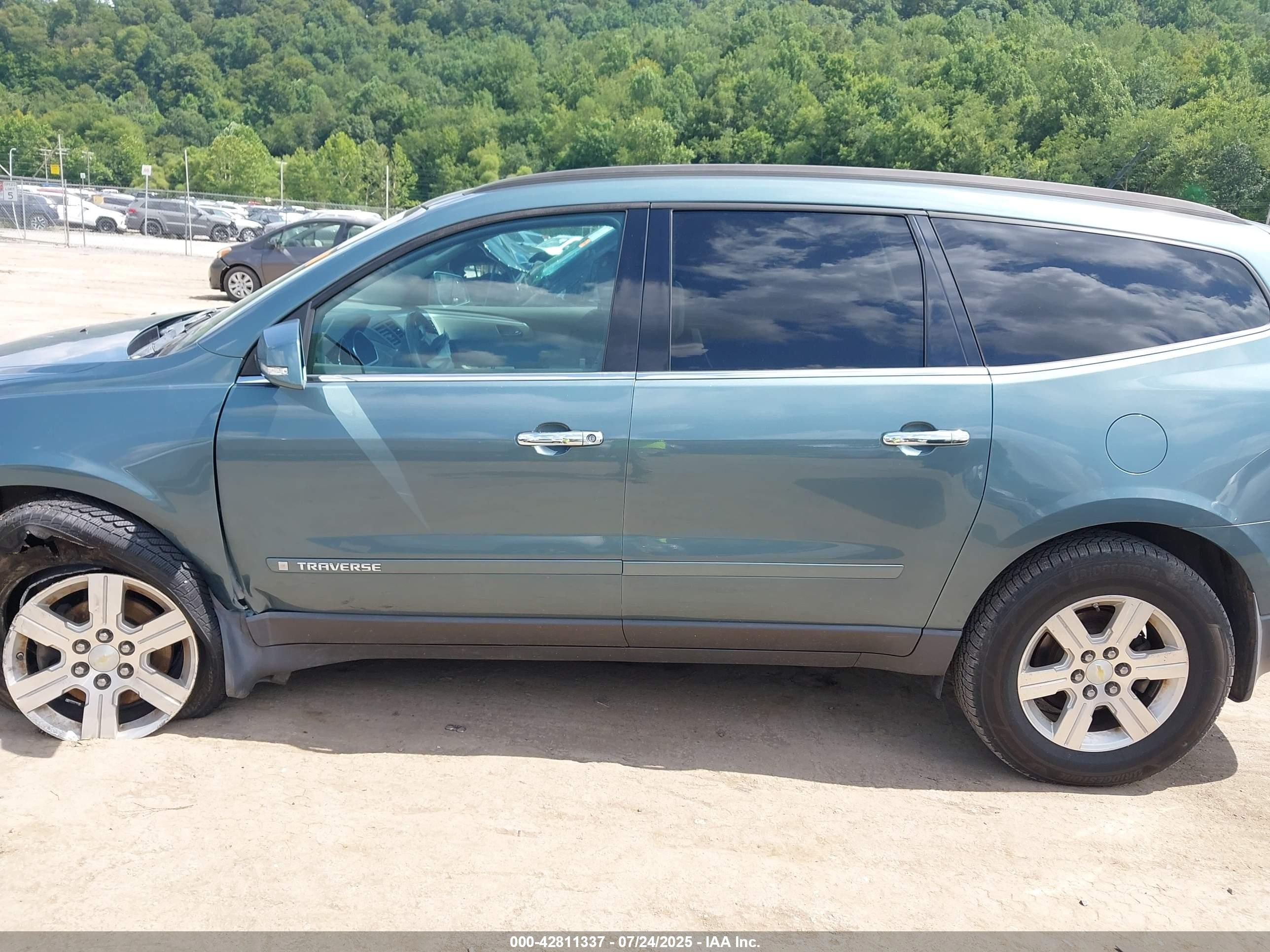 2009 Chevrolet Traverse Lt Blue vin: 1GNEV23D79S109050