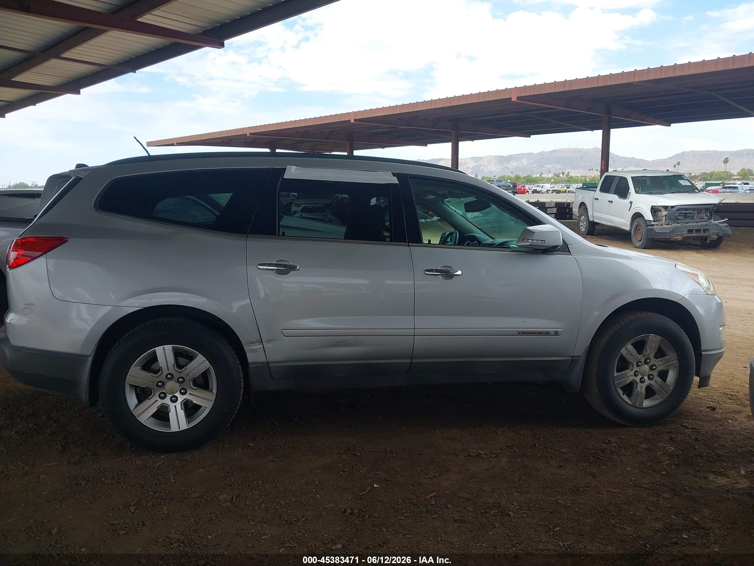 2009 Chevrolet Traverse Lt Silver vin: 1GNEV23D89S166972