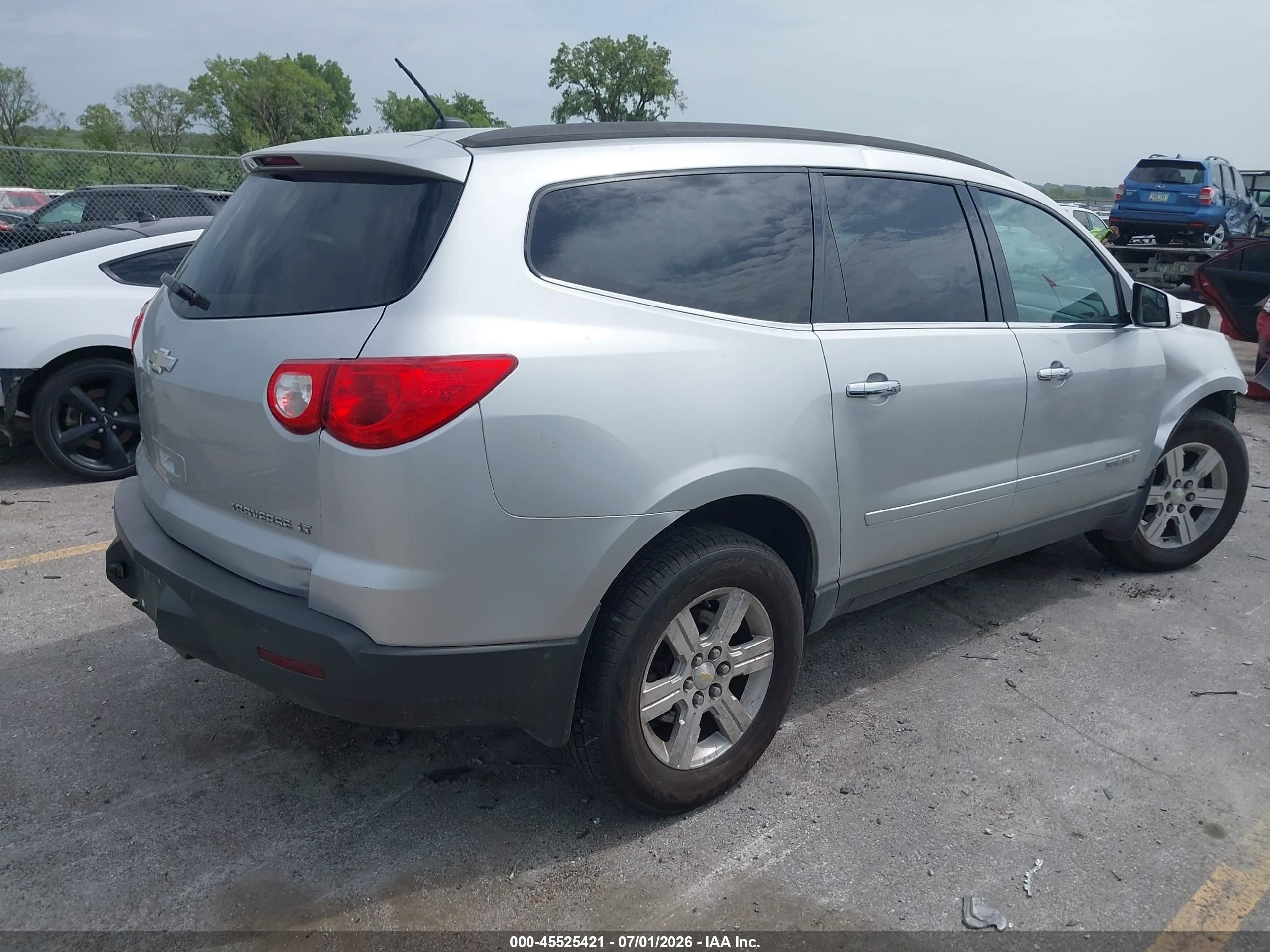 2009 Chevrolet Traverse Lt Silver vin: 1GNEV23D99S115917