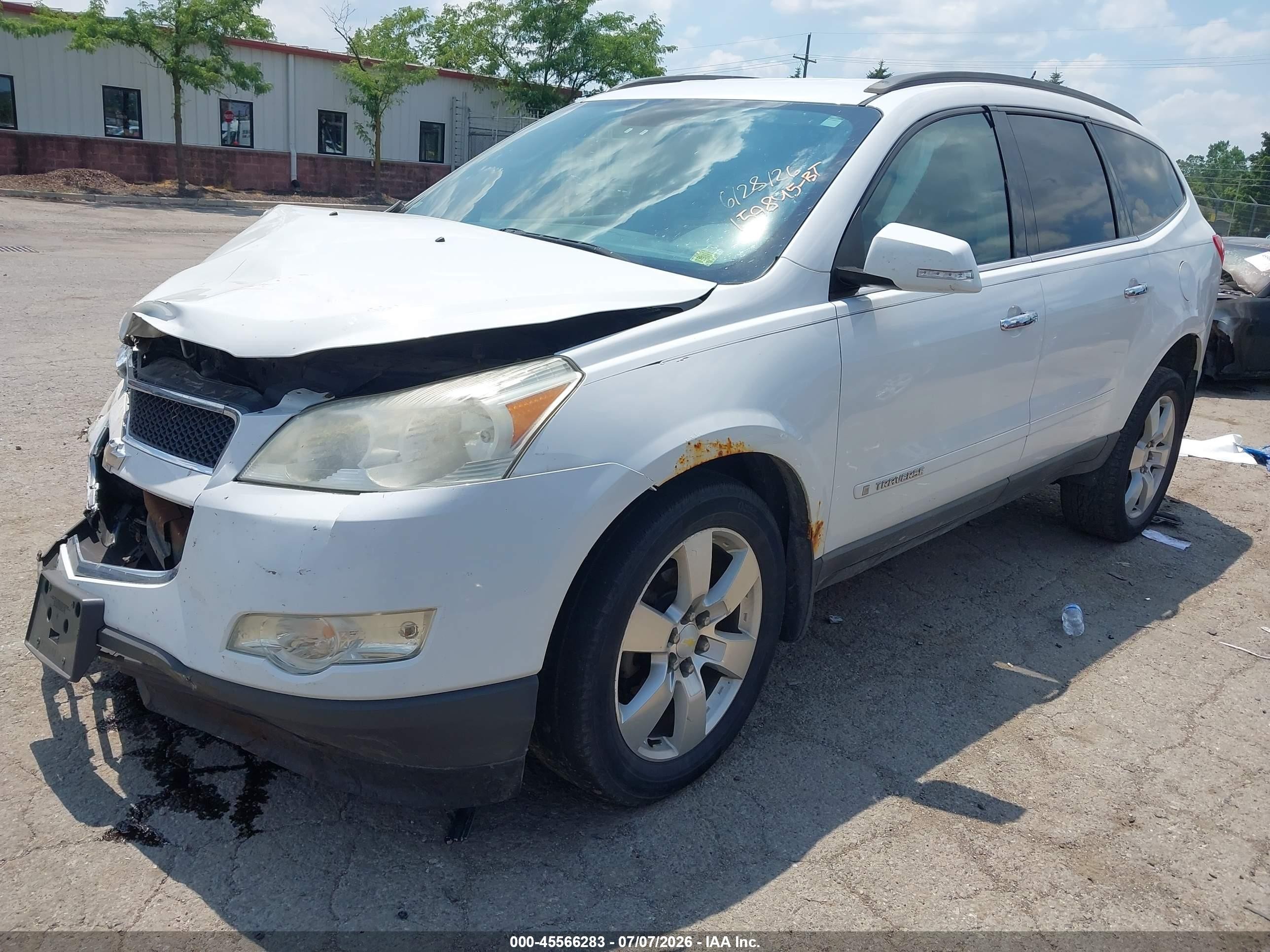 2009 Chevrolet Traverse Lt White vin: 1GNEV23DX9S159845