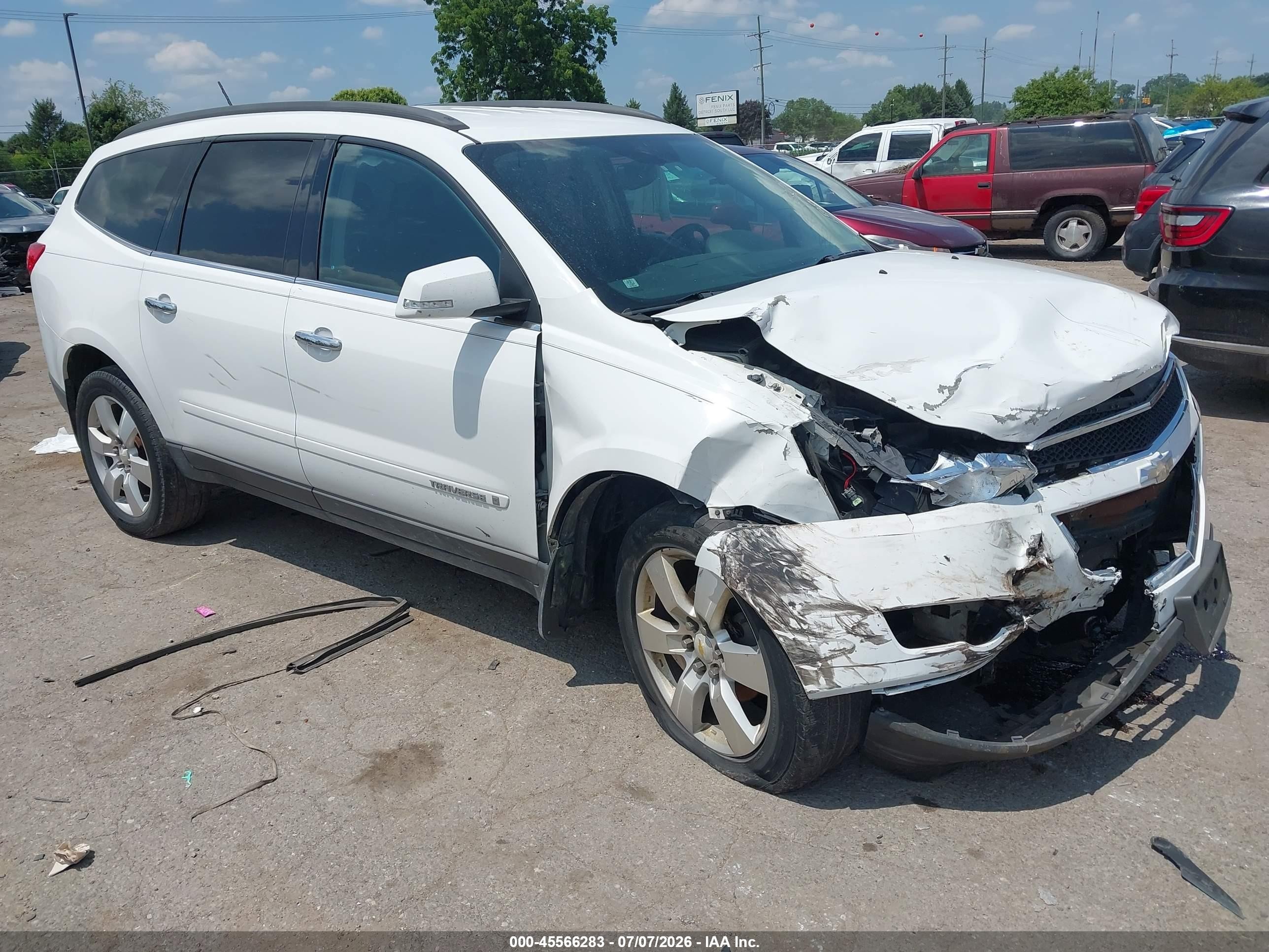 2009 Chevrolet Traverse Lt White vin: 1GNEV23DX9S159845