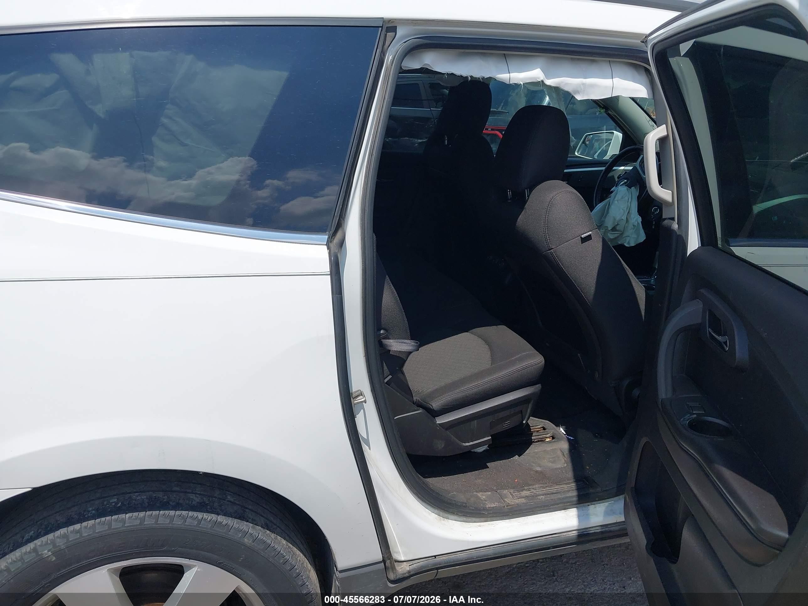 2009 Chevrolet Traverse Lt White vin: 1GNEV23DX9S159845