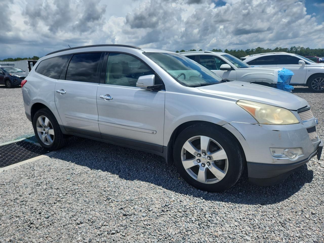 2009 Chevrolet Traverse Ltz Silver vin: 1GNEV33DX9S101918