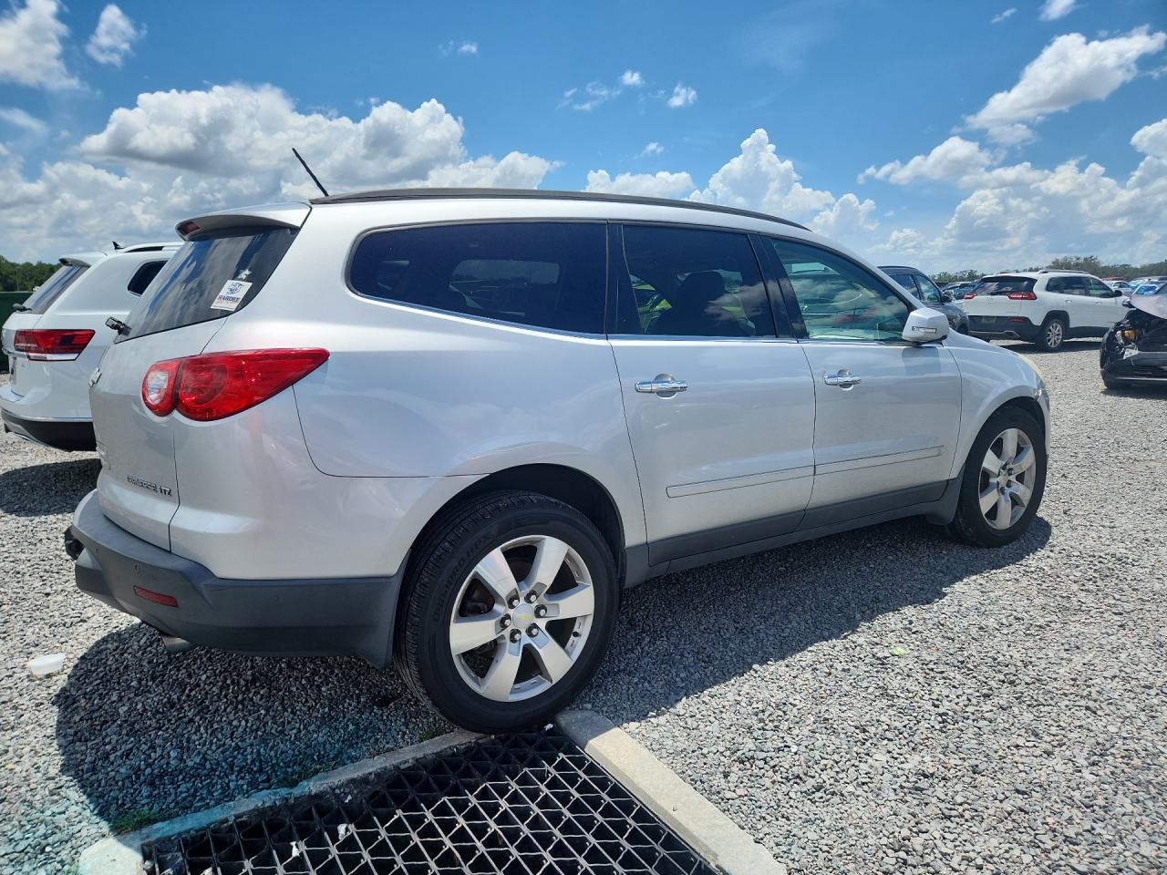 2009 Chevrolet Traverse Ltz Silver vin: 1GNEV33DX9S101918