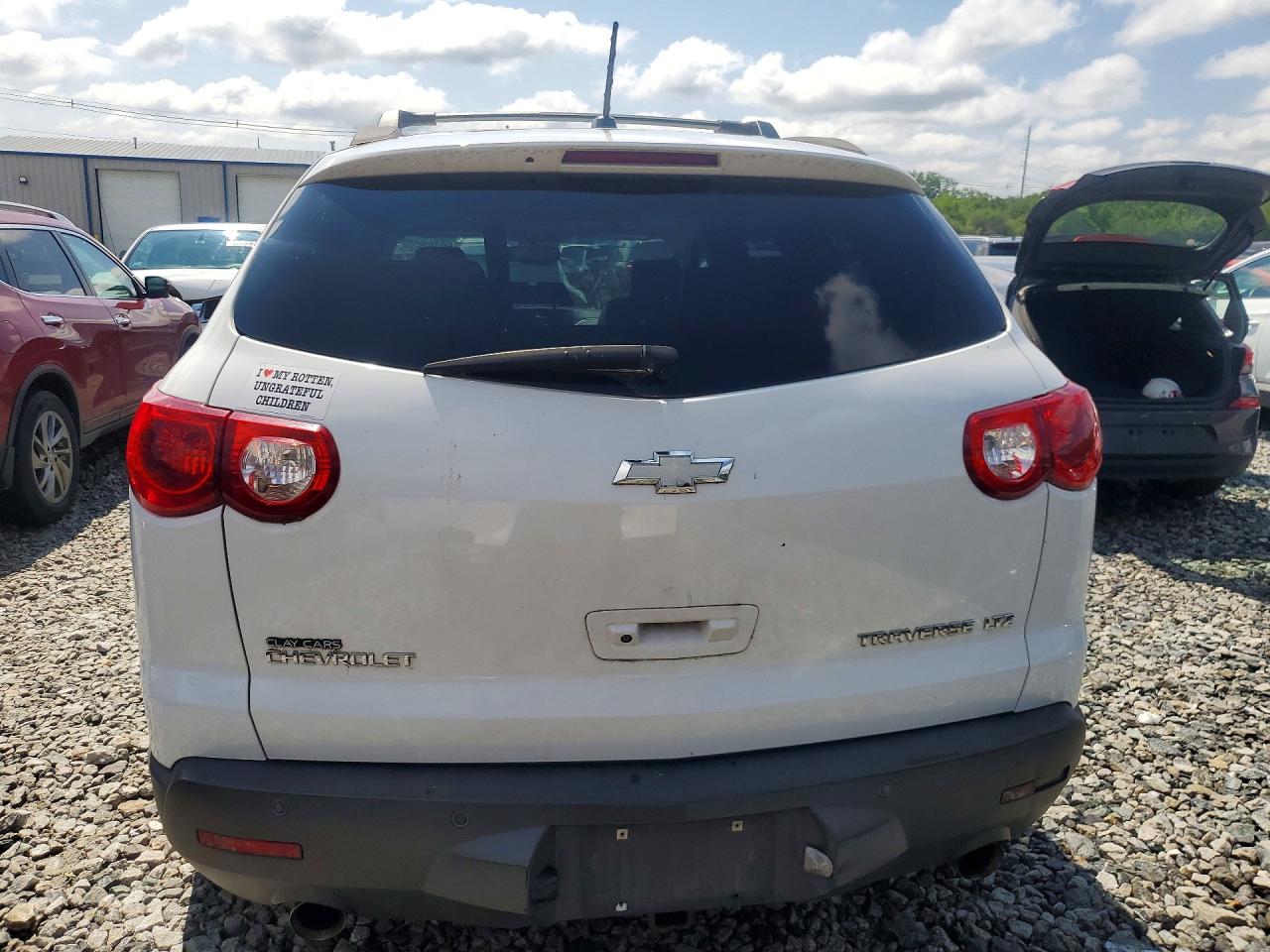 2009 Chevrolet Traverse Ltz White vin: 1GNEV33DX9S108948