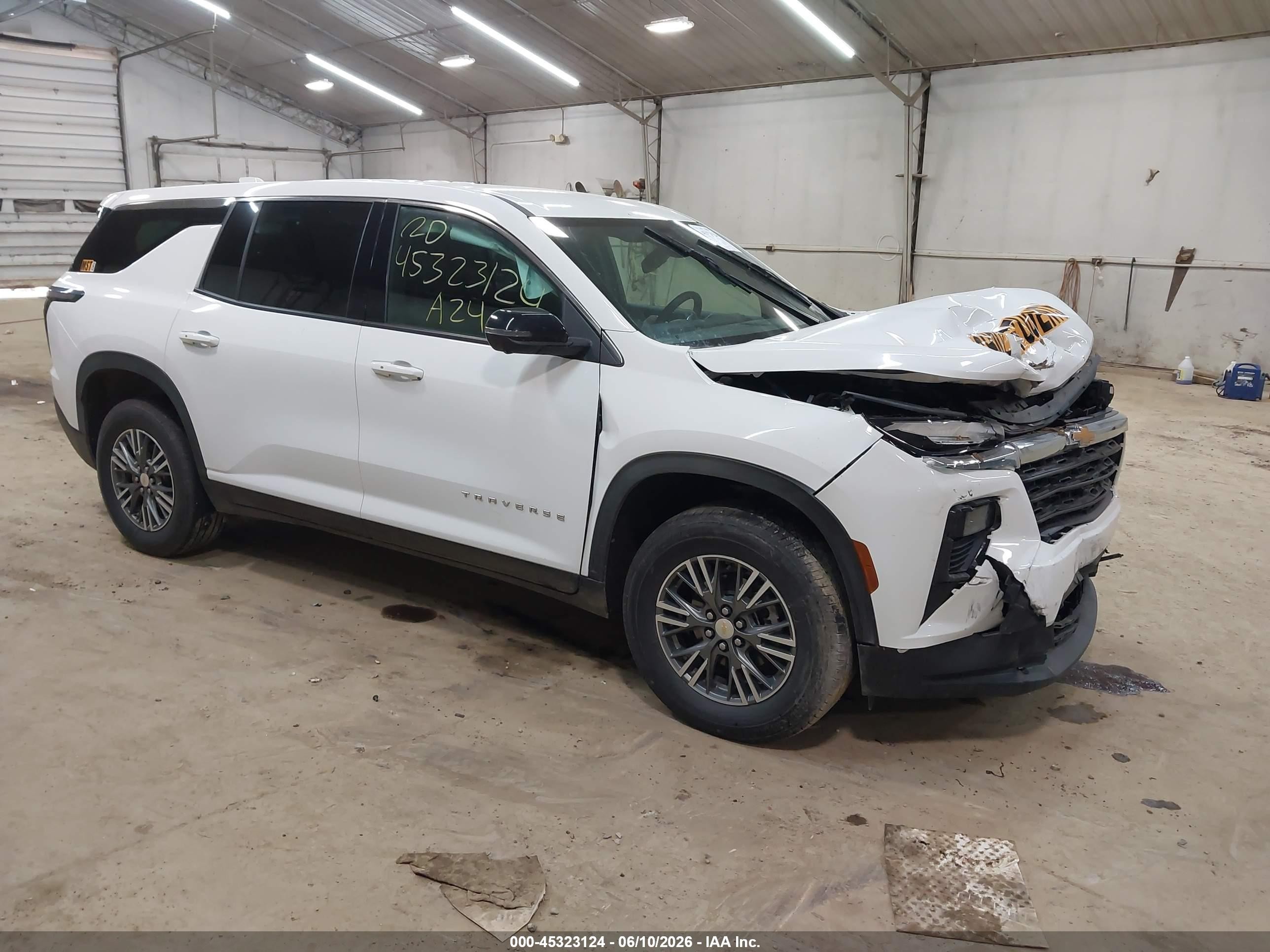 2024 Chevrolet Traverse Fwd Ls White vin: 1GNEVFKS7RJ225975