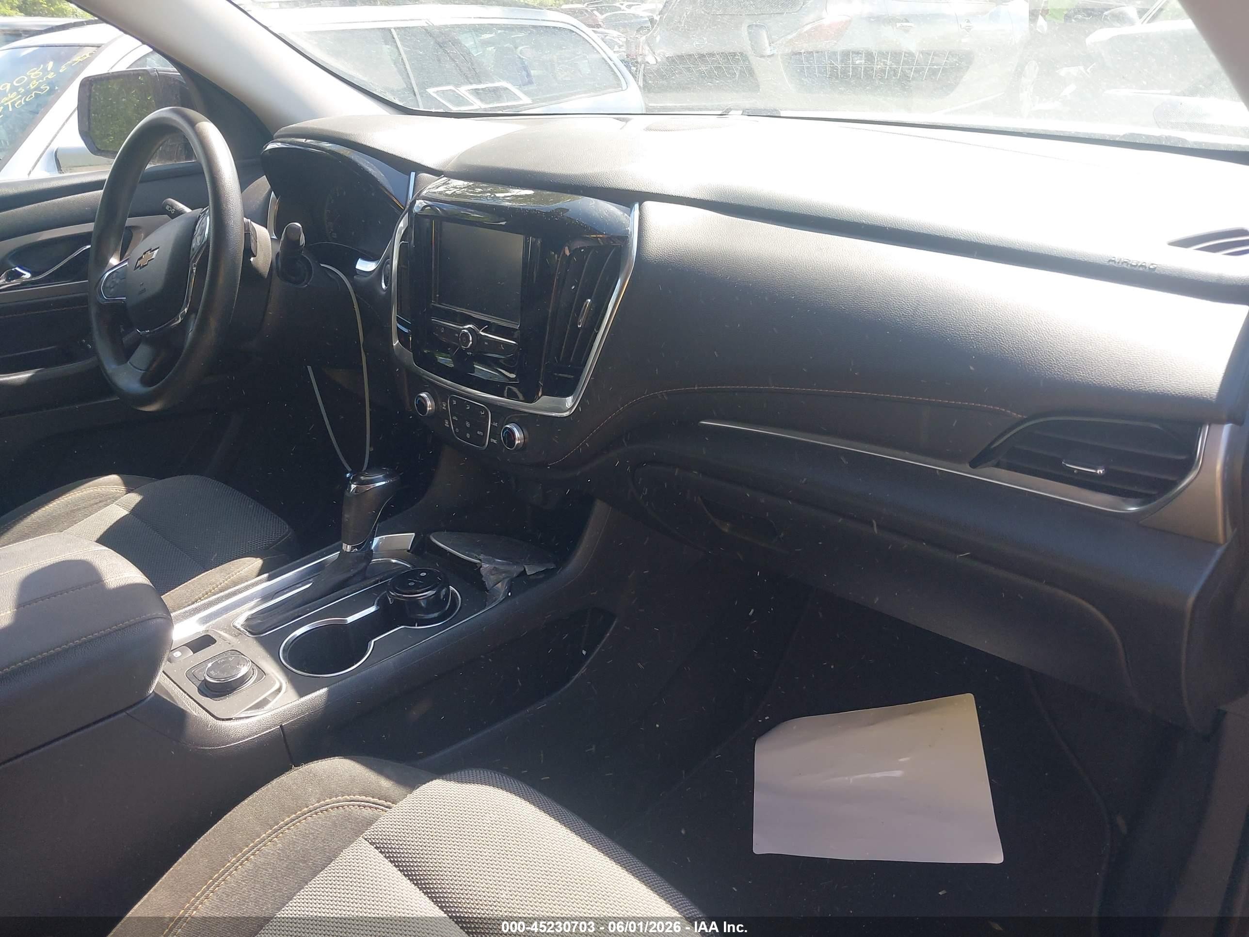2019 Chevrolet Traverse Ls Gray vin: 1GNEVFKW1KJ279877